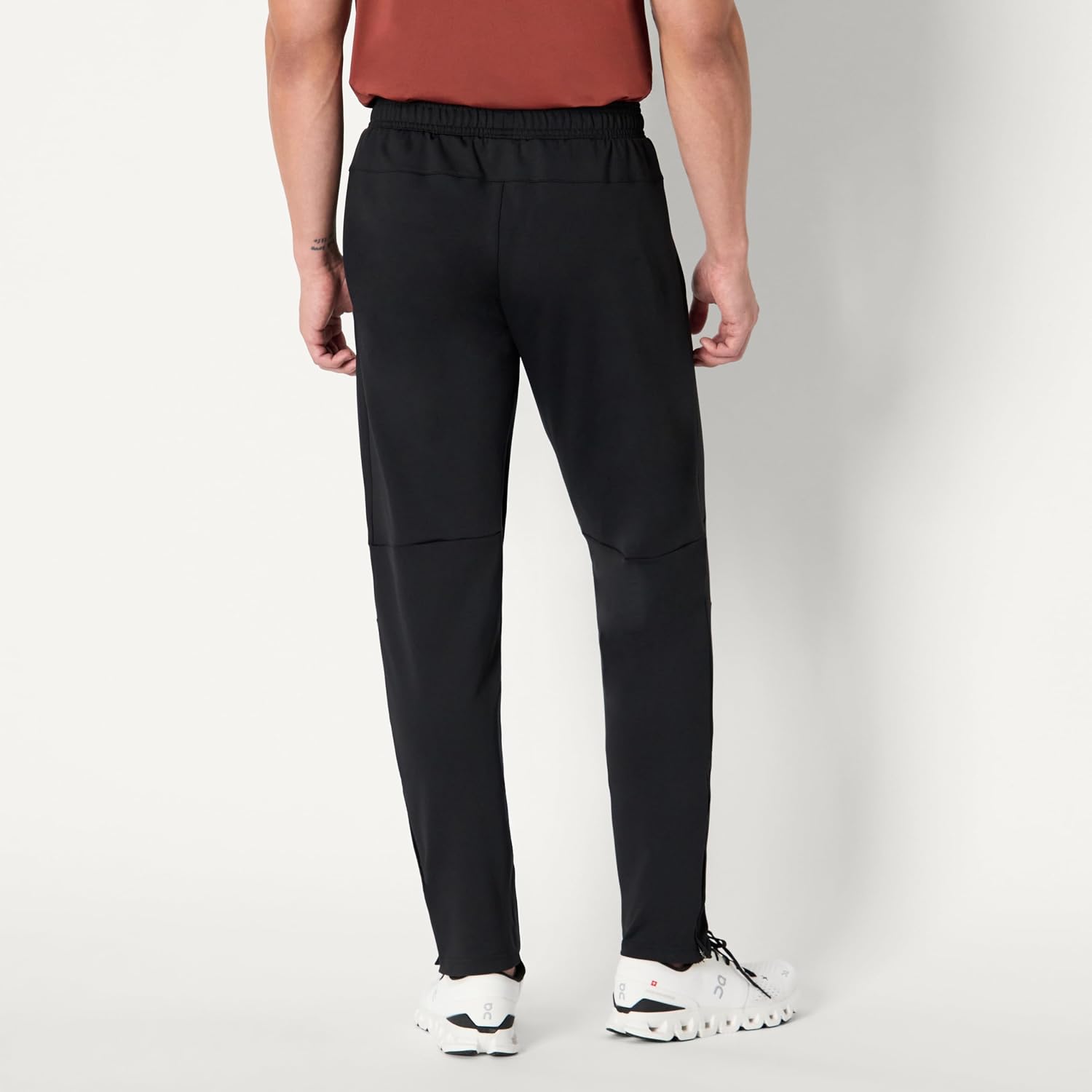 Detalle de Amazon Essentials Men's Performance Stretch Training Jogger Trouser