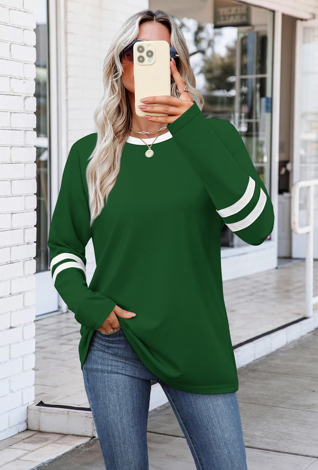 Detalle de Sampeel Long Sleeve Color-Block Shirt for Women with Crew Neck and Striped Sleeves