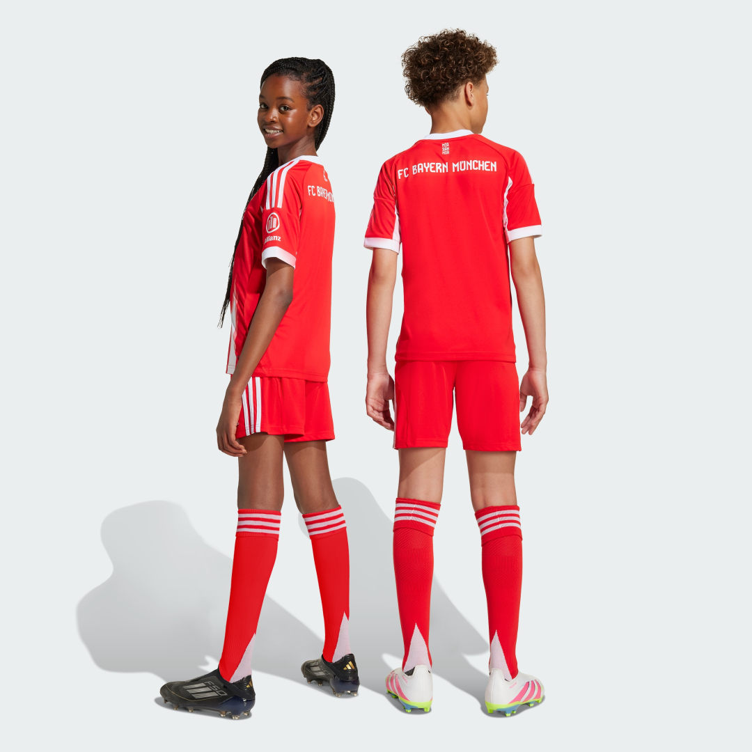 Detalle de Pantalón corto primera equipación FC Bayern 25/26 de Adidas
