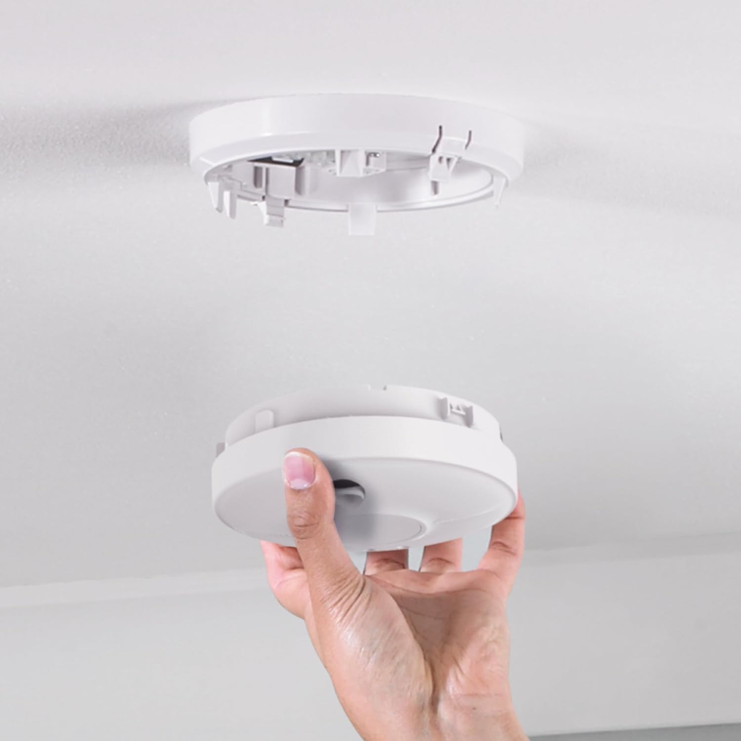 Thumbnail 4 de FireAngel CW1-PF-T Mains Carbon Monoxide Alarm with 9V Battery Back Up