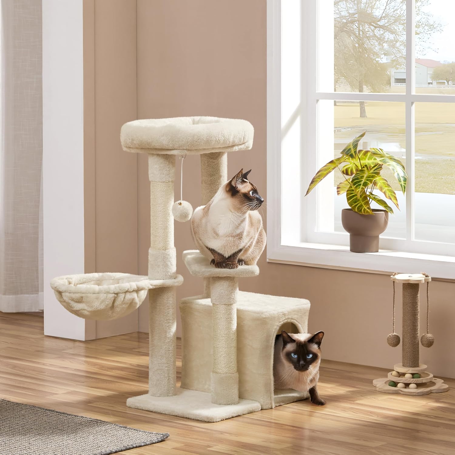 Detalle de Yaheetech Petit Arbre à Chat multiniveau (87 cm) avec poteaux griffoirs, sisal et boule suspendue