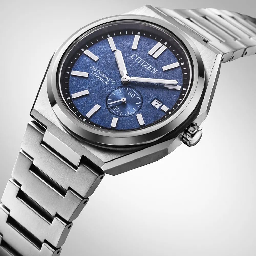Detalle 2 de Citizen NJ0180-80L Herrenuhr Titan