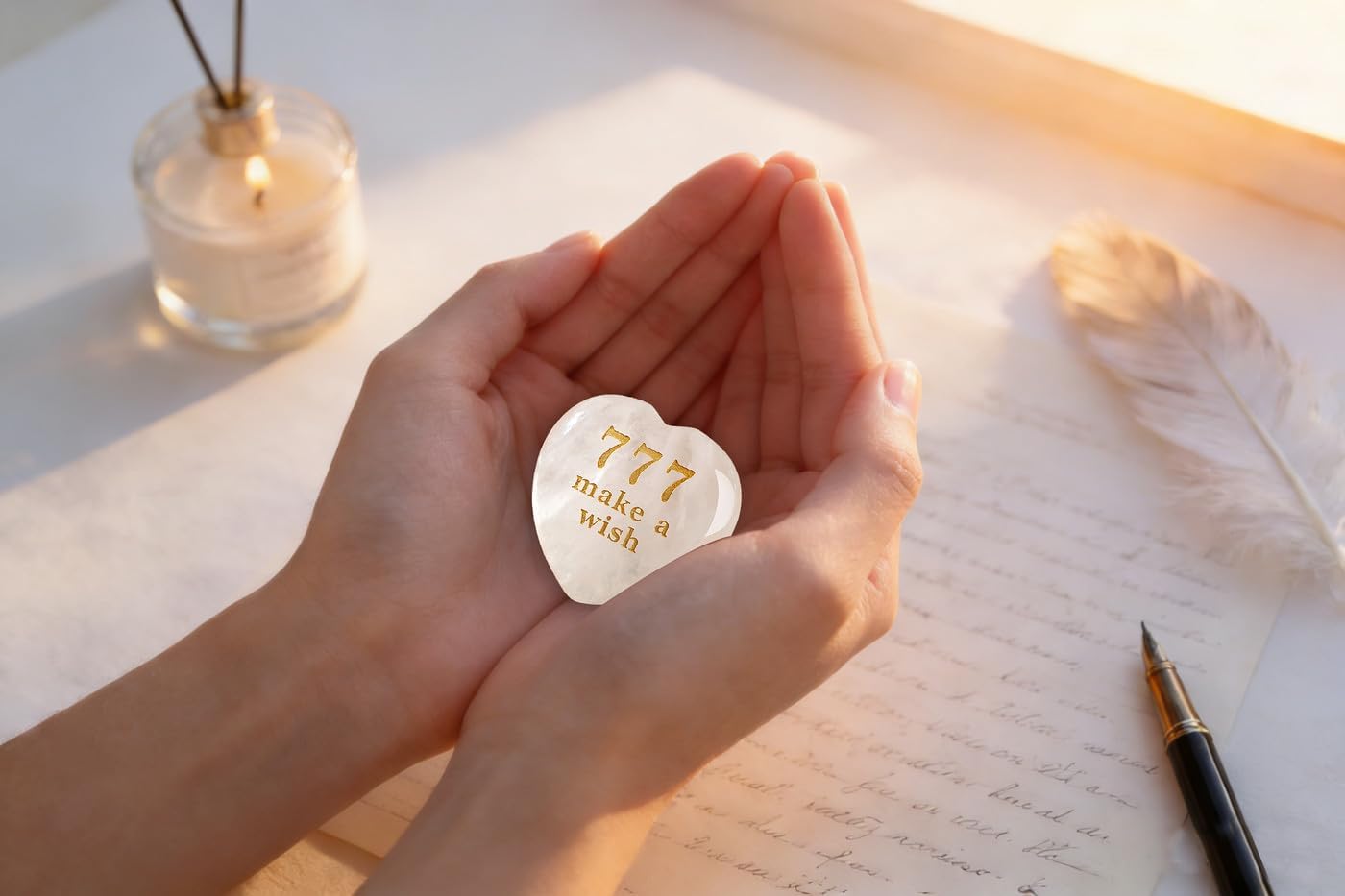 Detalle de AWARDSEN Good Luck Clear Quartz Heart: 45 mm Natural Stone Gift with 777 Angel Number