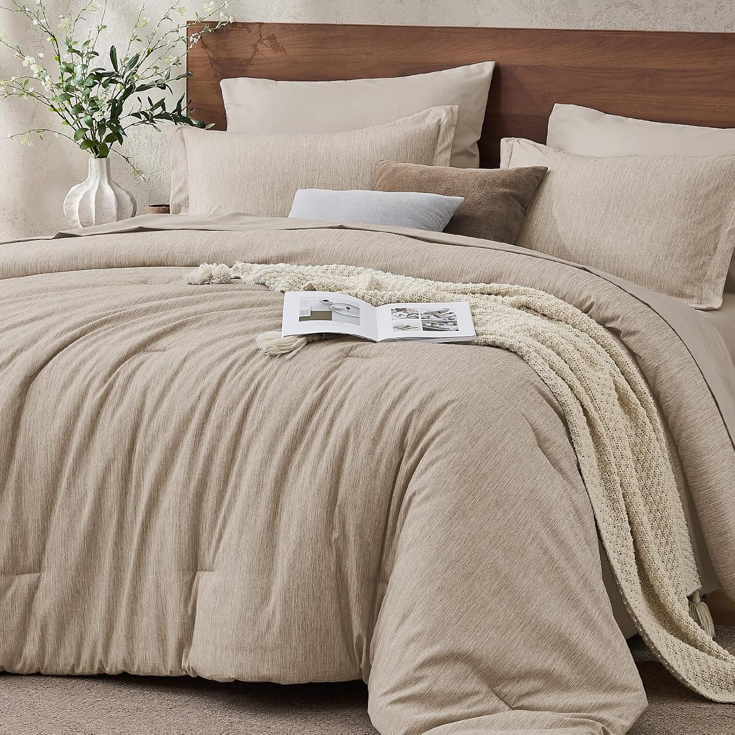 Detalle de JOLLYVOGUE Queen Comforter Set, 7-Piece Double-Tone Microfiber Bedding