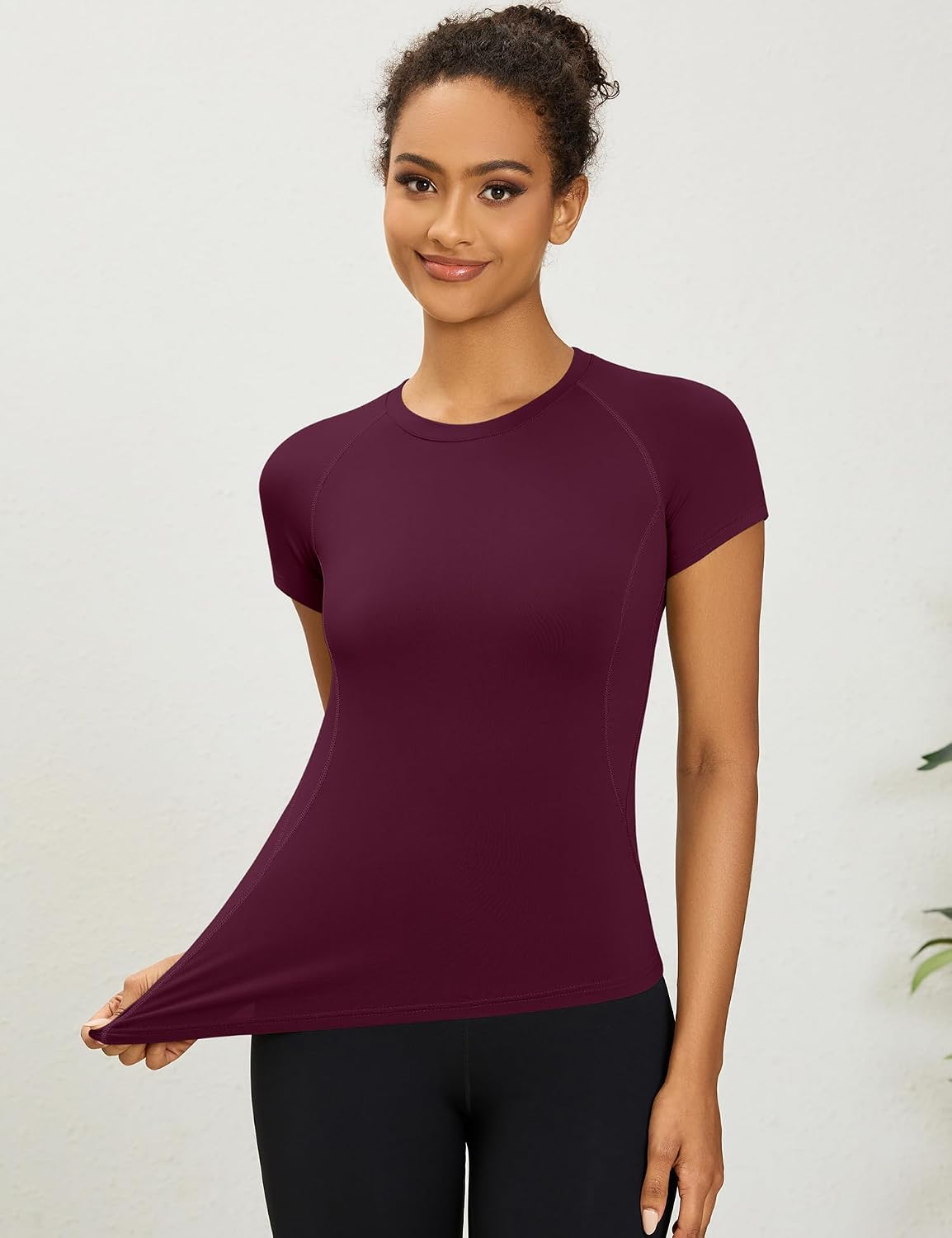 Detalle de Rapbin women’s gym tops short-sleeve quick-dry workout T-shirt (85% polyester, 15% elastane)