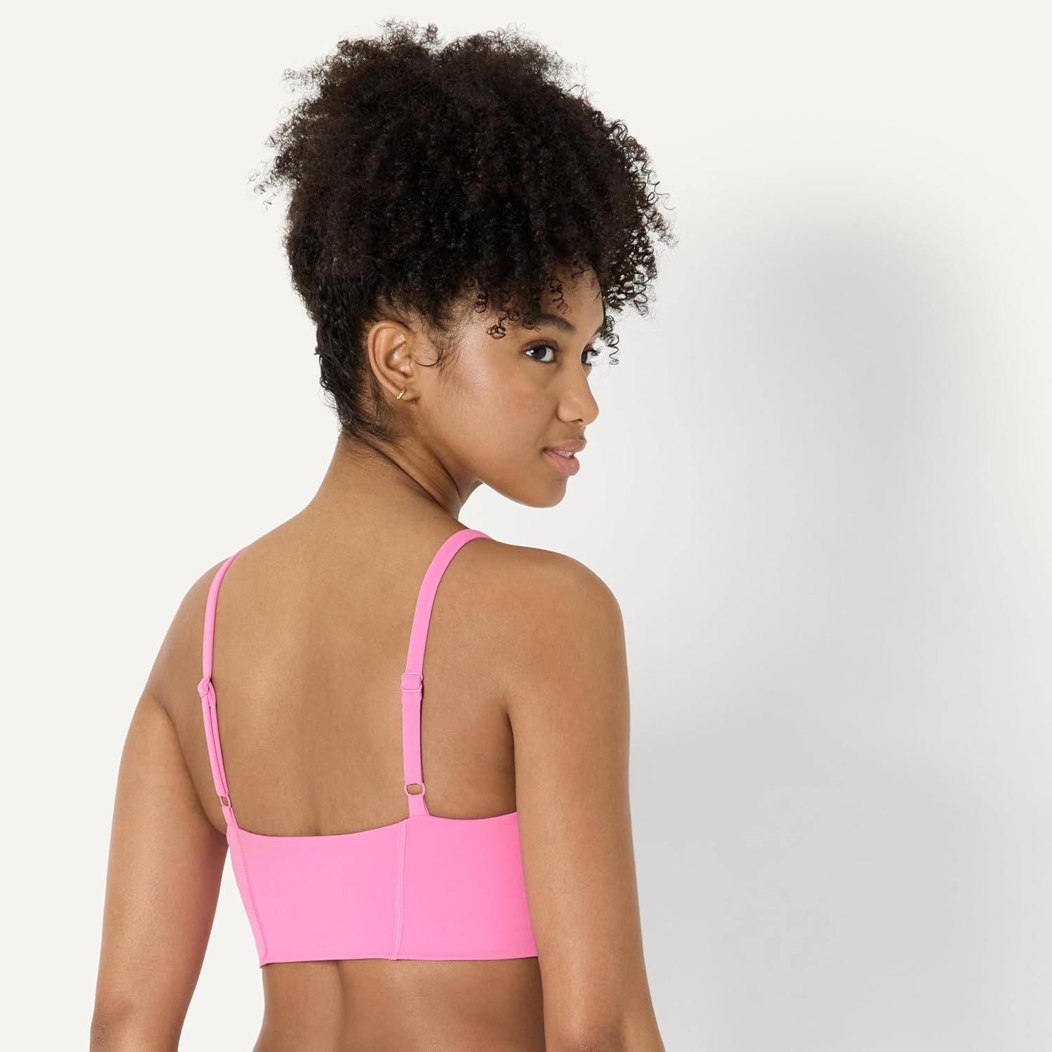 Thumbnail 2 de Amazon Essentials Women’s Active FormFlex Buttery Soft Light Support Sweetheart Neck Yoga Sports Bra
