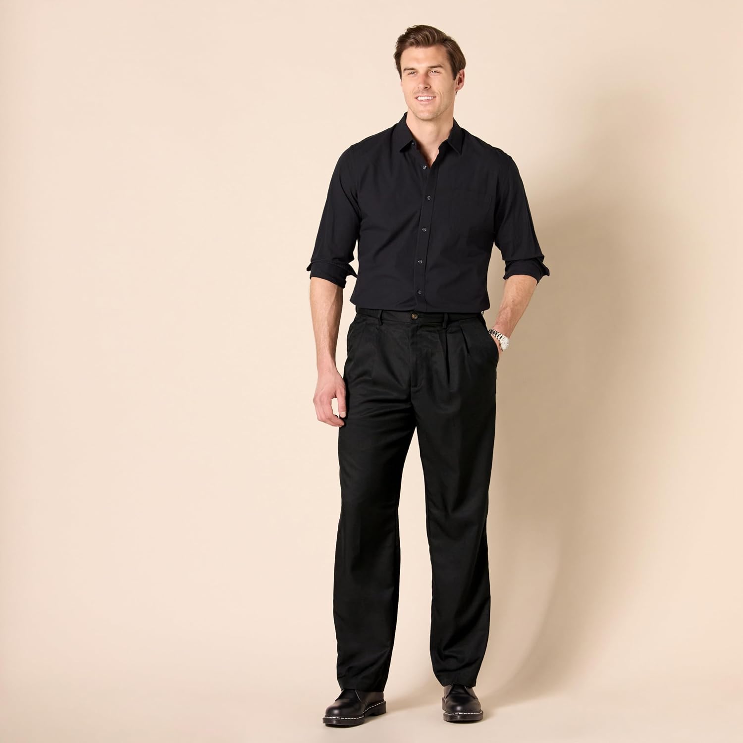 Thumbnail 6 de Amazon Essentials MAE65005SP18 Men's Classic-Fit Pleated Dress Trousers with Expandable Waist