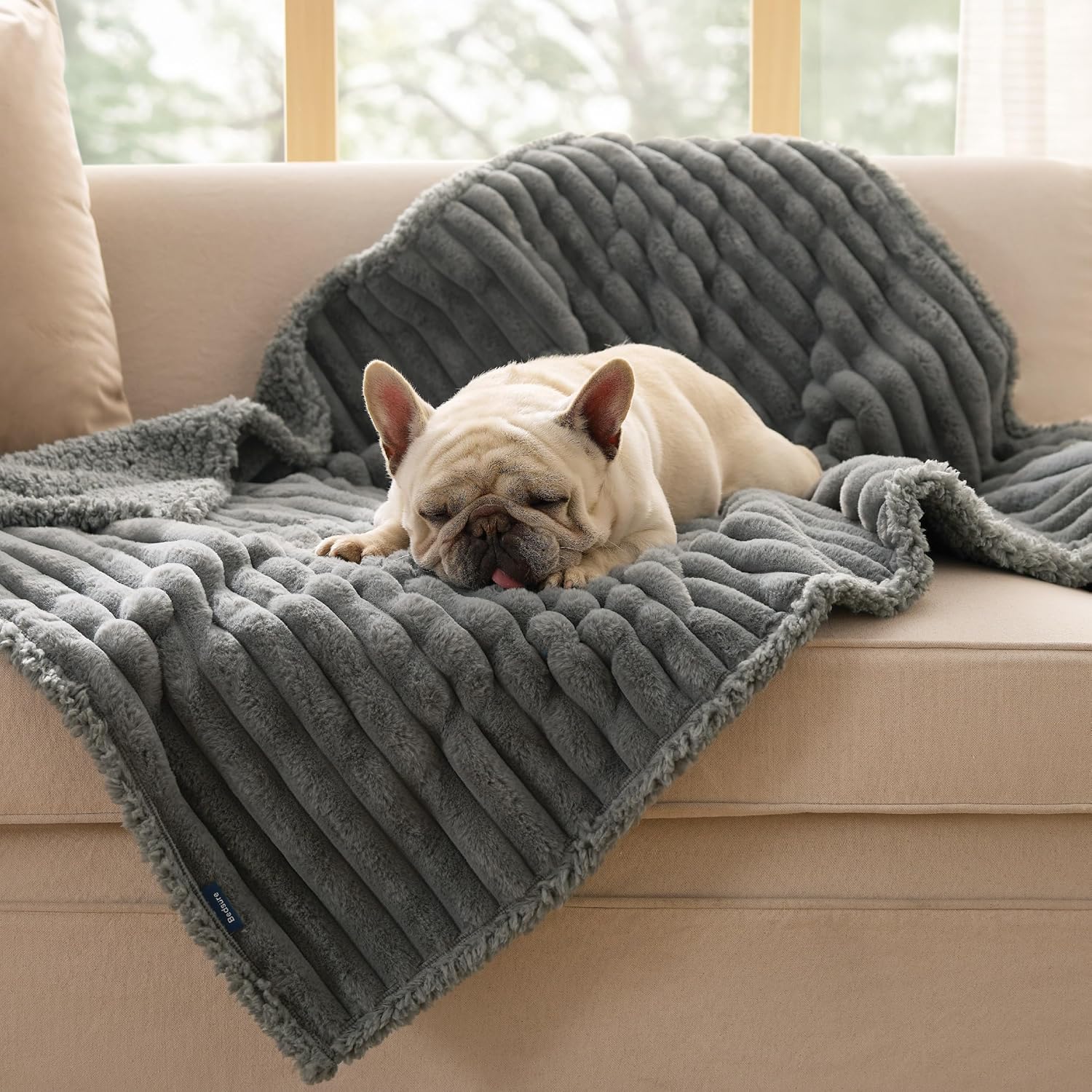 Thumbnail 6 de Bedsure Waterproof Dog Blanket (76x102cm) – Grey waterproof fleece pet throw for sofa, crate and travel