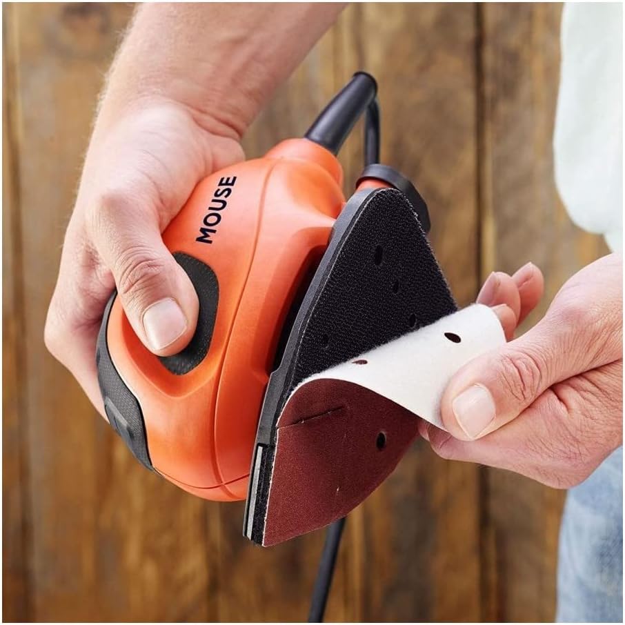 Detalle 2 de BLACK+DECKER BEW230BC-QS Mouse Detail Sander, 55W with 15 Accessories