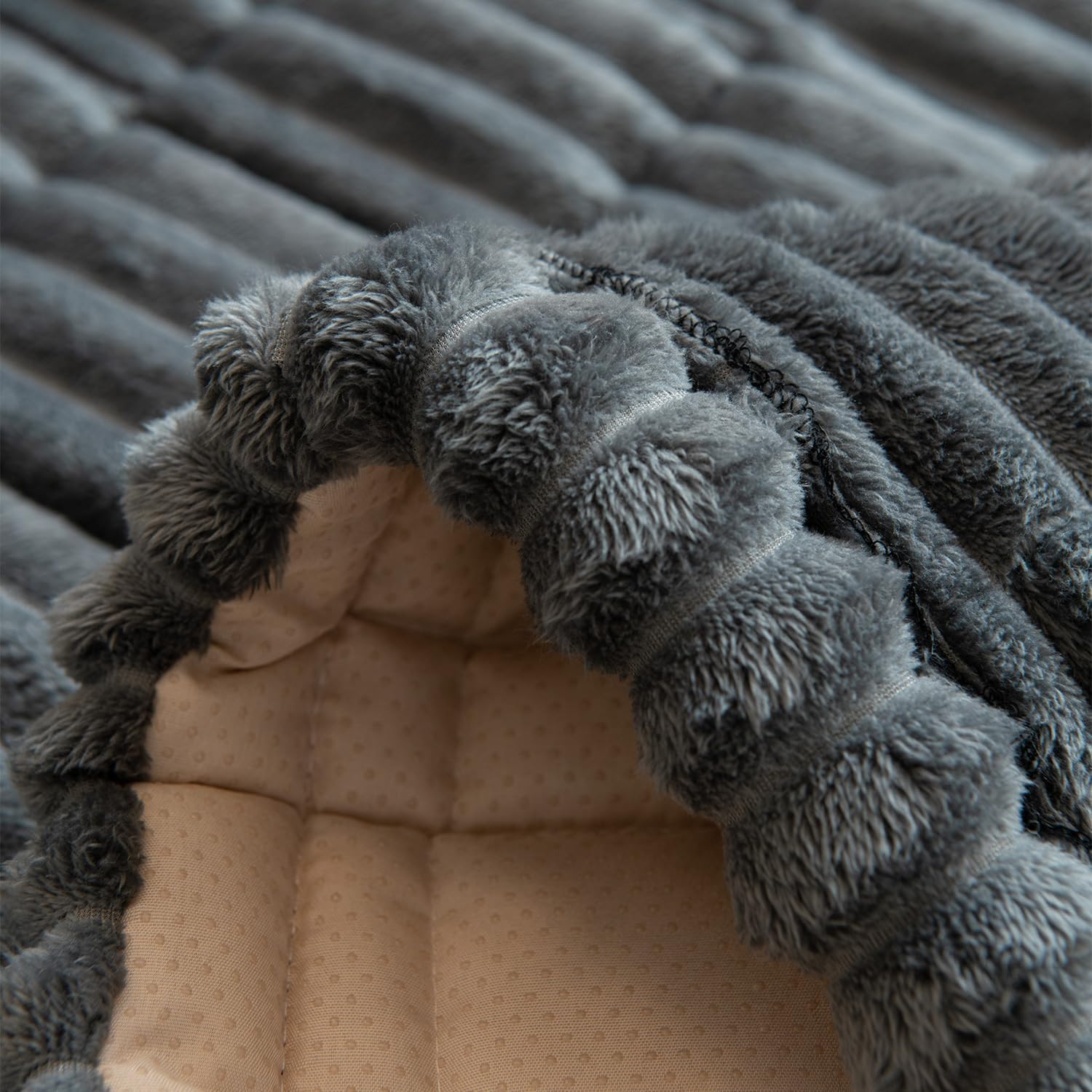 Thumbnail 6 de Gumfolk Non Slip Fuzzy Pet Couch Cover for Large Dogs
