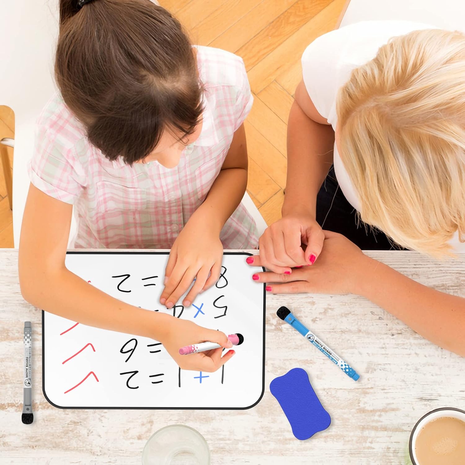 Detalle de Nicpro A4 Magnetic Double-Sided Dry Erase Whiteboard Set with 8 Pens and Eraser (21 x 30 cm)
