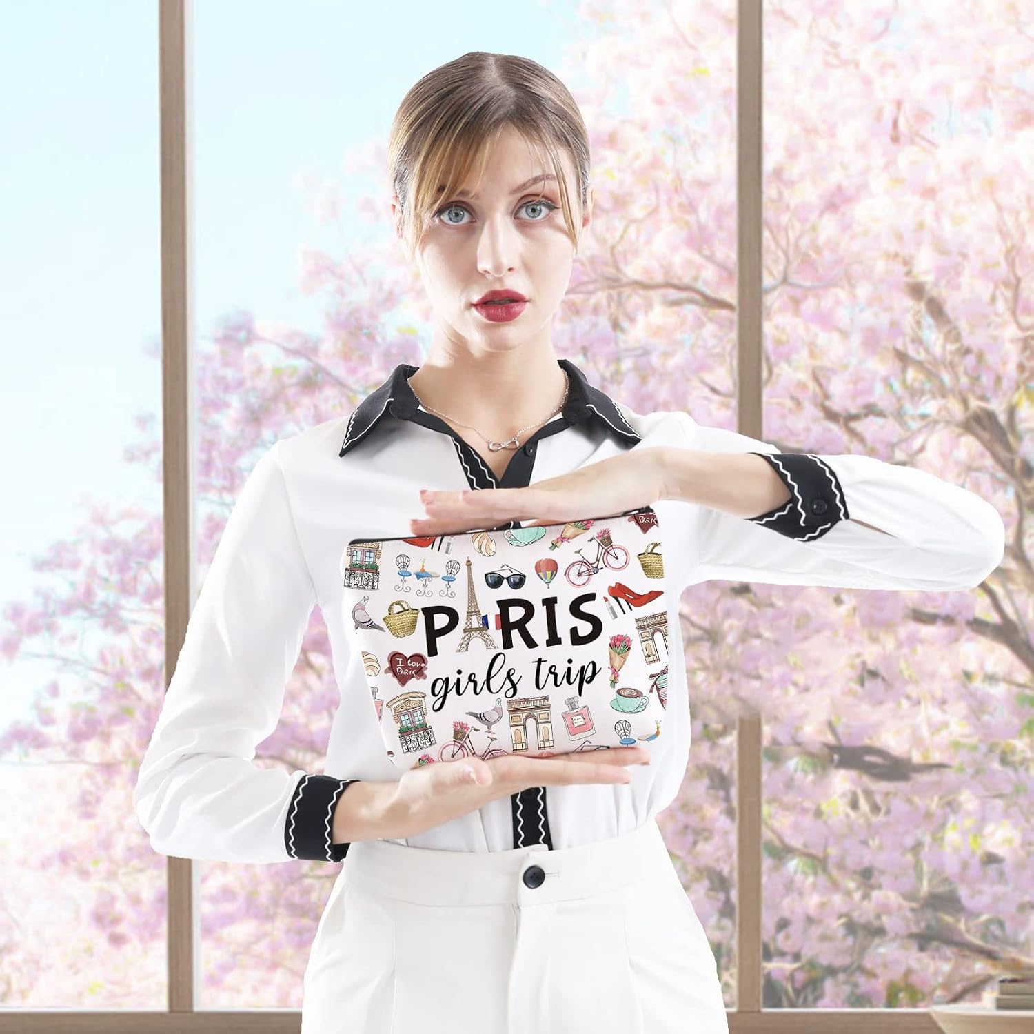 Detalle 2 de Paris Girls Trip Travel Makeup Bag