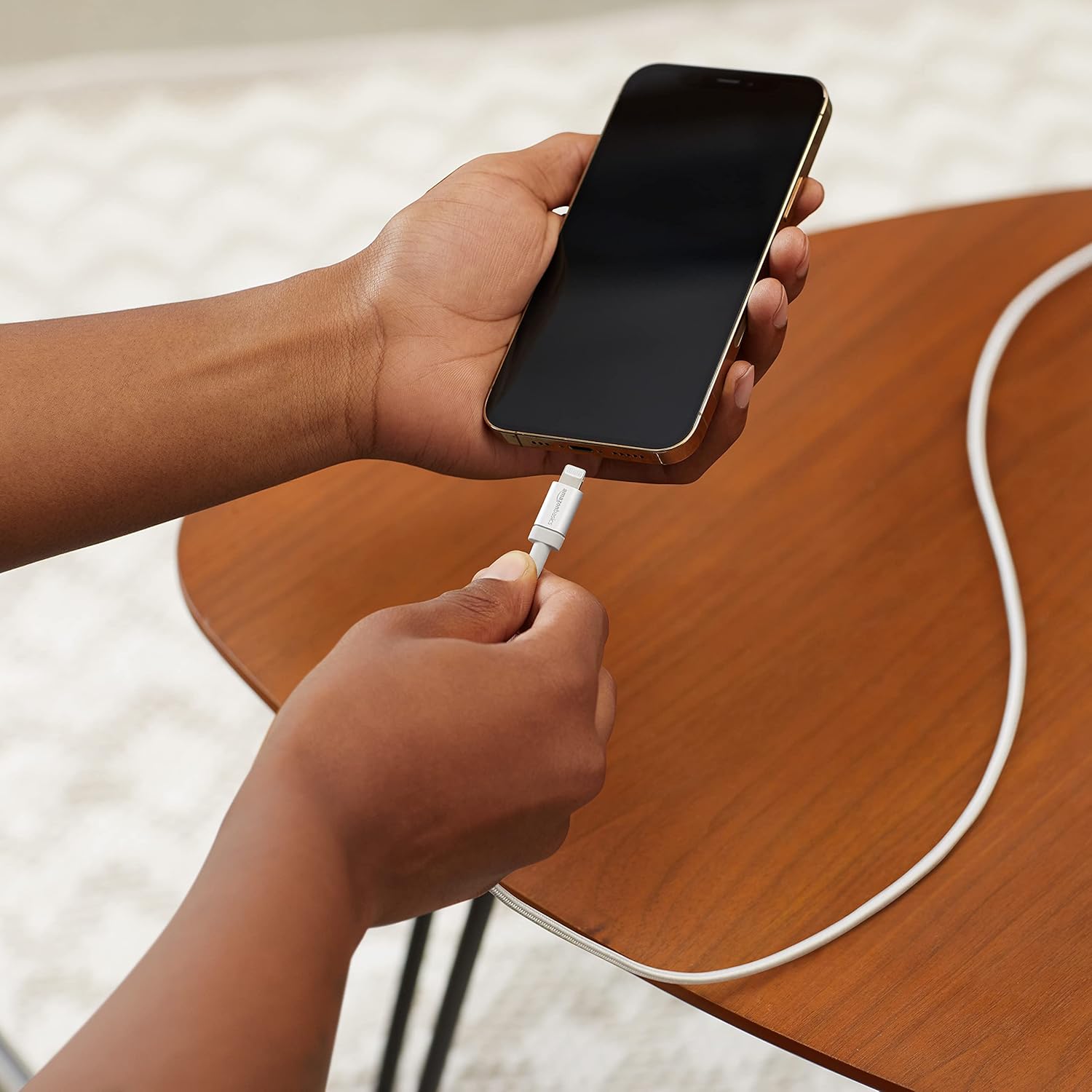 Thumbnail 6 de Amazon Basics Verbindungskabel Lightning auf USB-A – Nylon-ummflochten, 0,9 m, MFi-zertifiziert