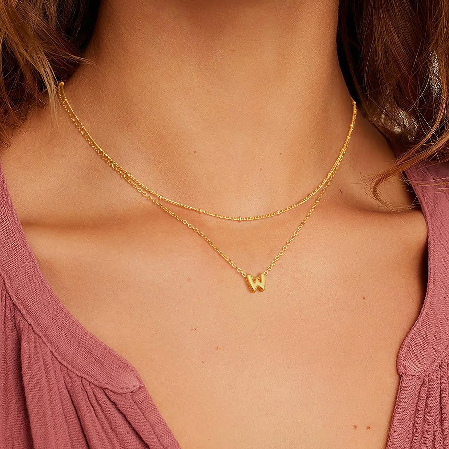 Detalle 2 de Thaivor Initial Necklace Set 14K Gold Plated
