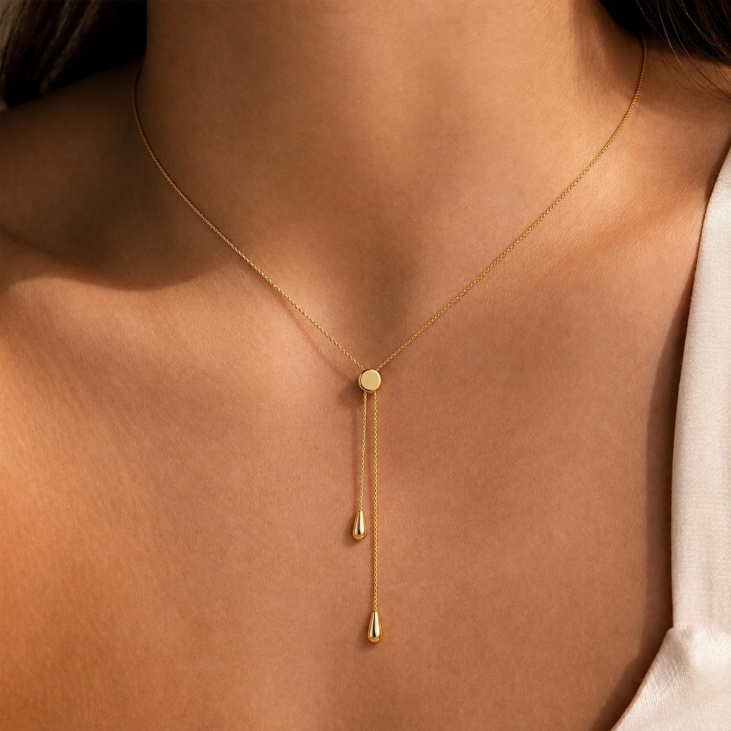 Detalle 2 de Patwes Lariat Necklace 14K Gold Plated