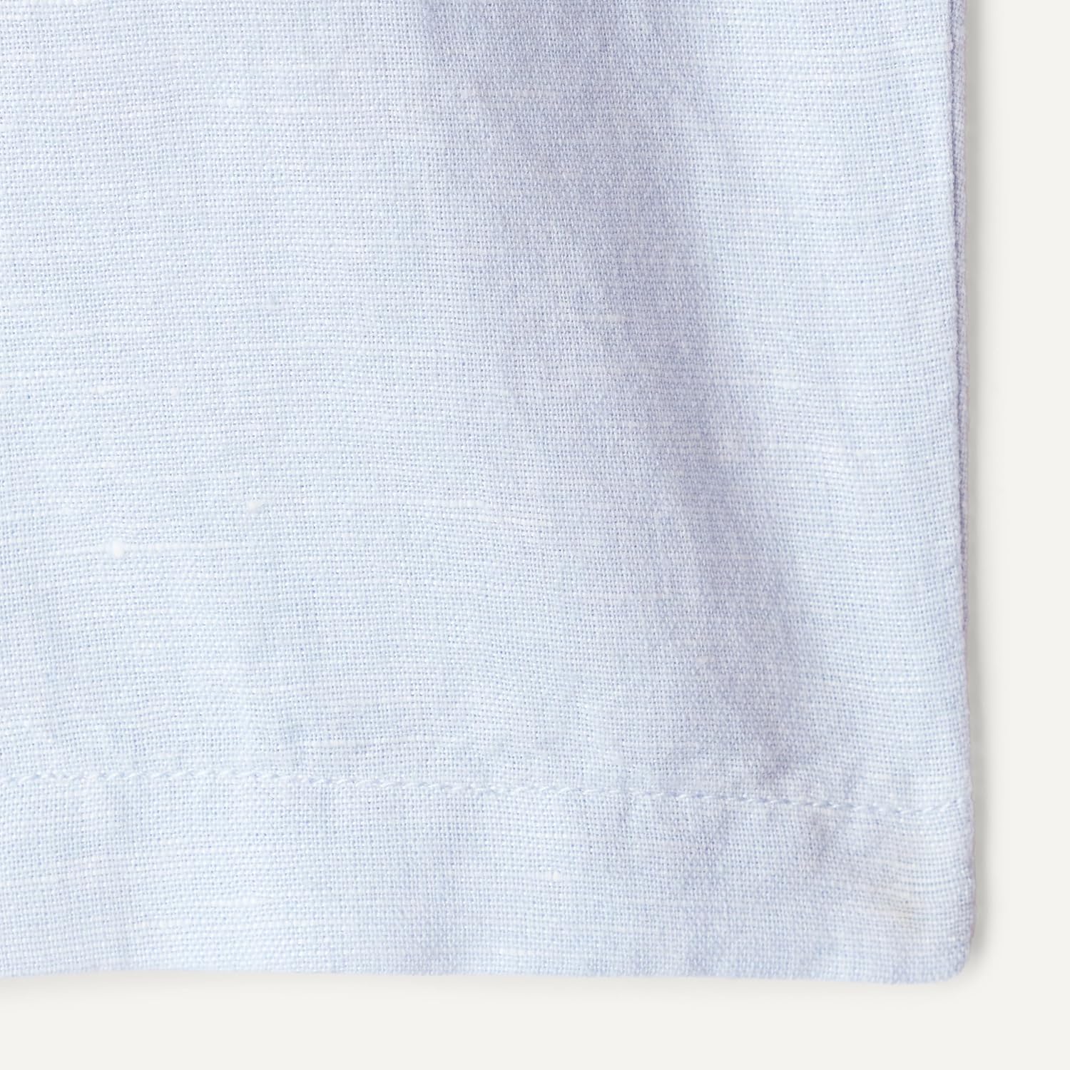 Detalle 2 de Amazon Essentials x Sofia Grainge Baby- und Kleinkinderhose aus Baumwoll-Leinen-Mischung – bequem hineinschlüpfen
