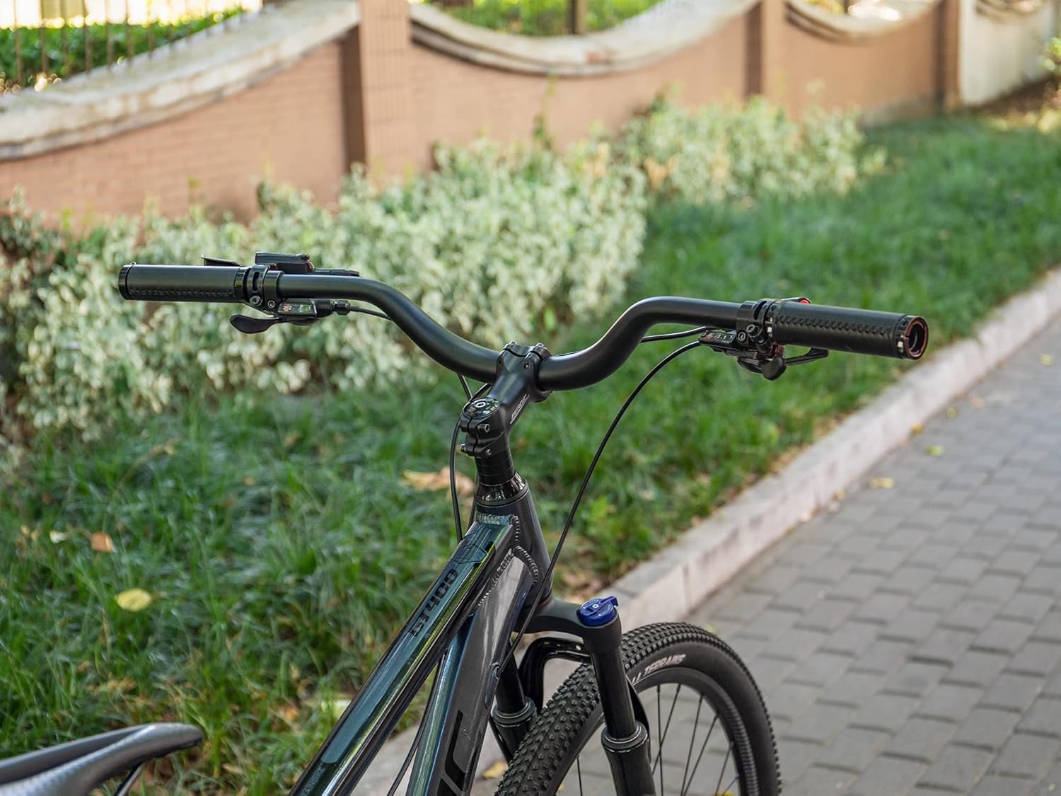 Thumbnail 6 de GEWAGE Guidon Riser en aluminium pour vélo (780 mm) – compatible potence 31,8 mm, hauteur réglable 70 mm