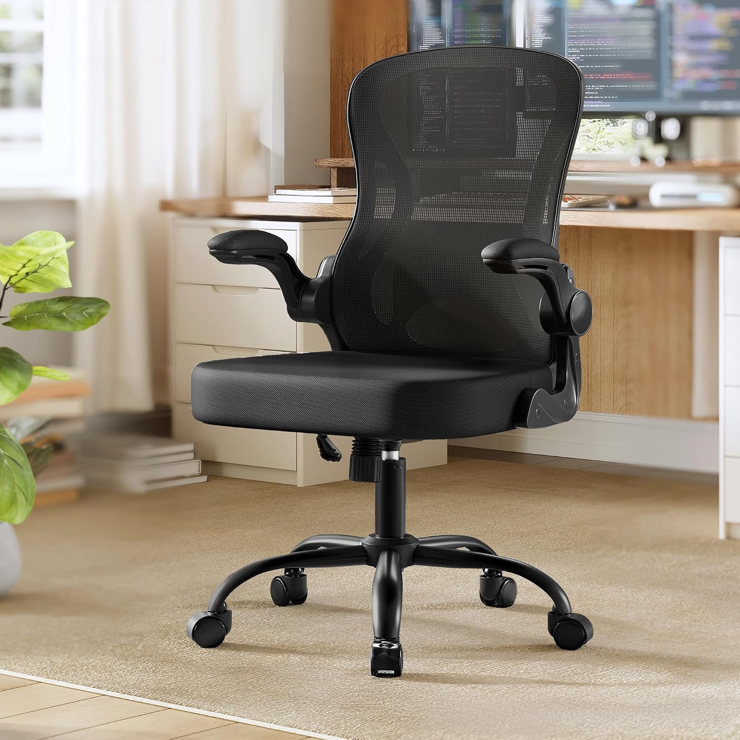 SONGMICS Bürostuhl ergonomisch OBN042BH02 – Netzrücken, Lendenstütze, Wippfunktion, klappbare Armlehnen