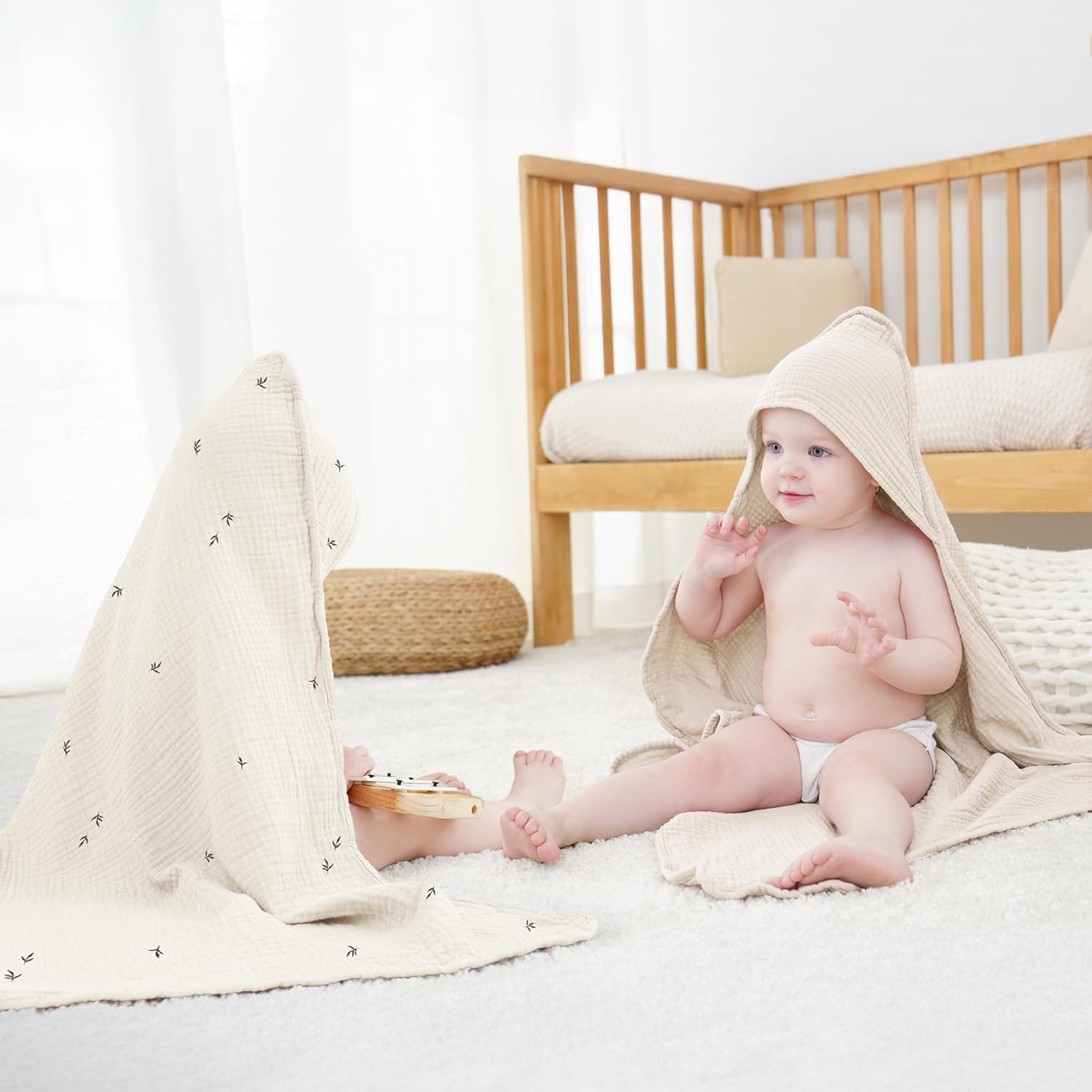 Thumbnail 3 de Susurration Baby Kapuzenhandtuch aus Musselin (2er-Set) – 4-lagig, 100 % Baumwolle, zum Einwickeln nach dem Baden