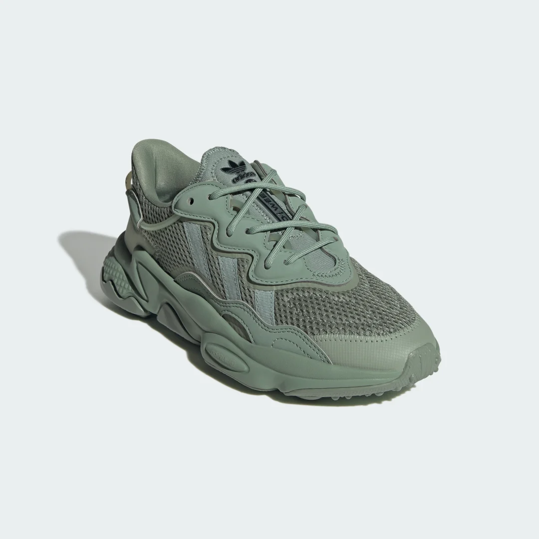 Thumbnail 3 de Zapatilla OZWEEGO de Adidas: una opción versátil para tus entrenos y días de paseo