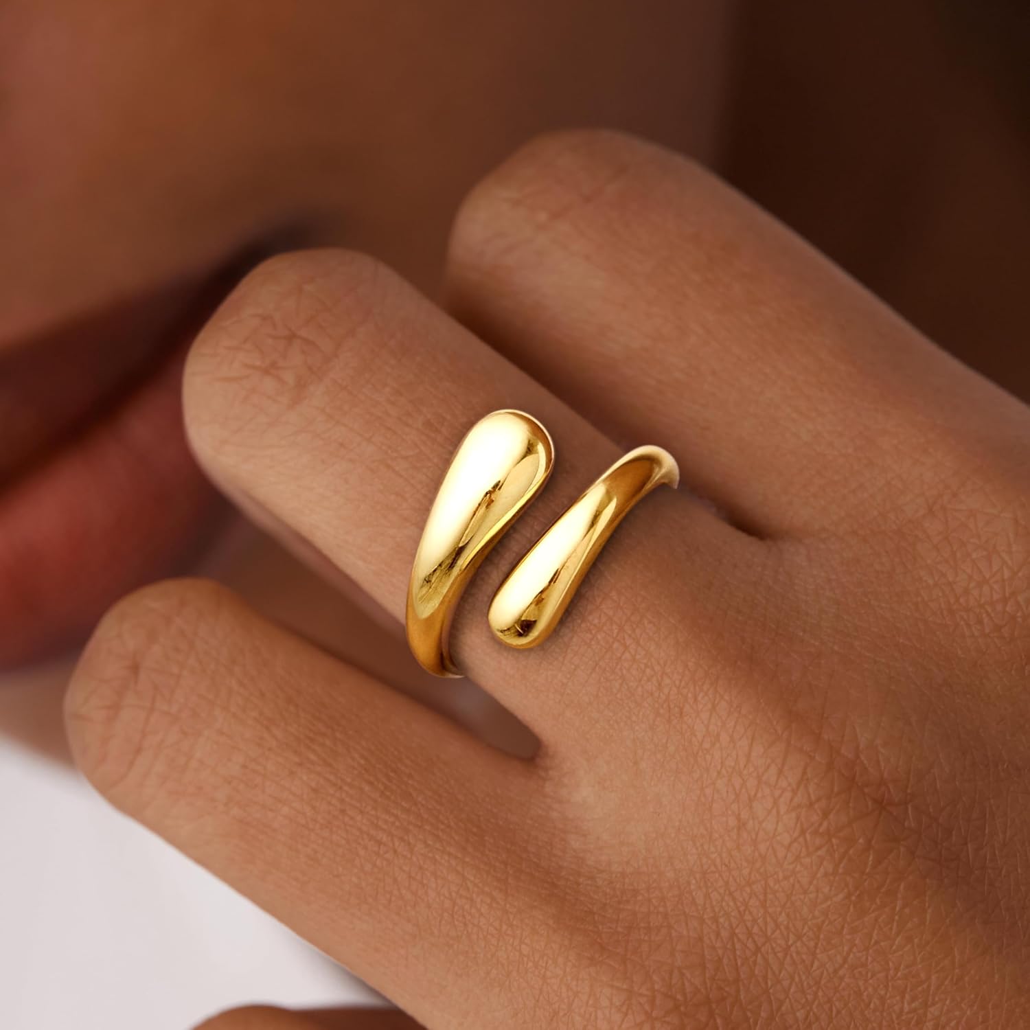 Detalle 2 de Gold-Plated Statement Ring