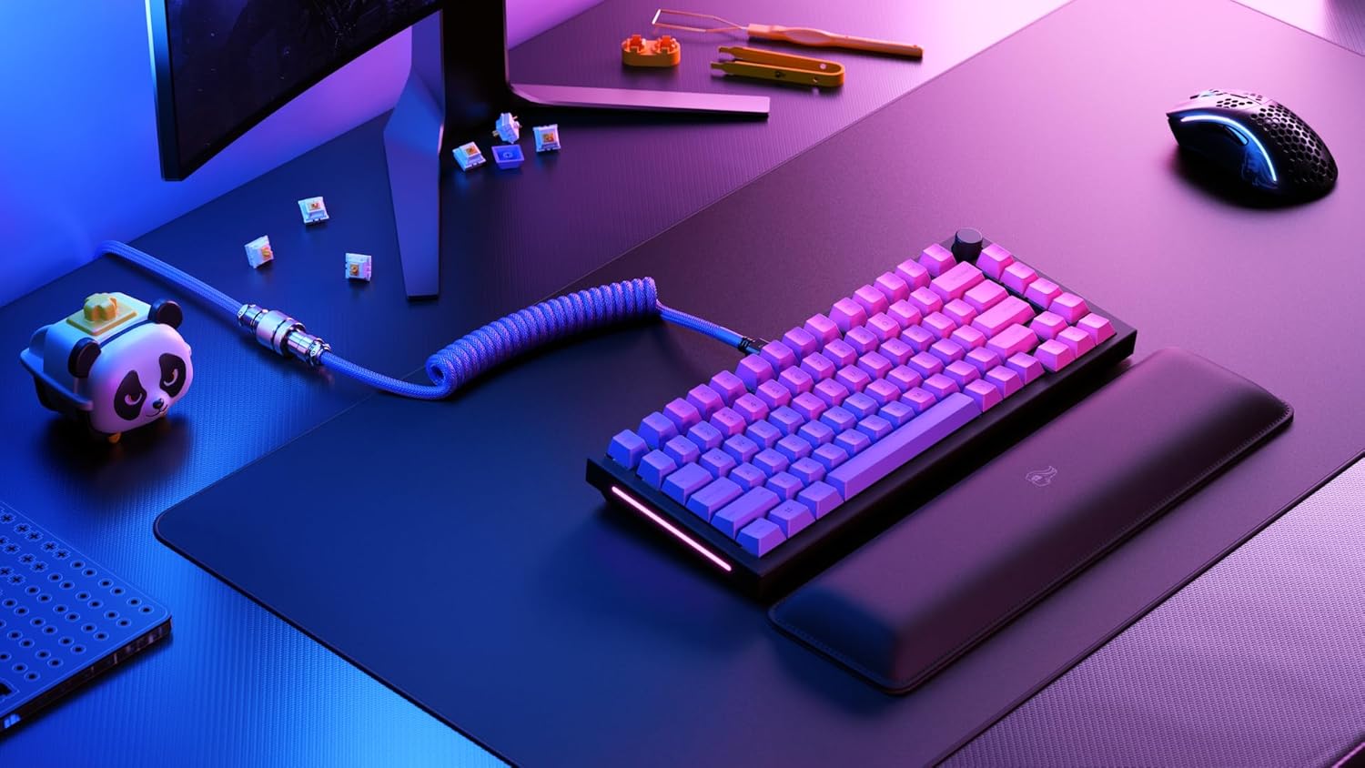 Thumbnail 5 de GLORIOUS Gaming Premium Coiled Keyboard Cable „Nebula“ – vergoldetes USB-A (PC) auf USB-C (Tastatur)