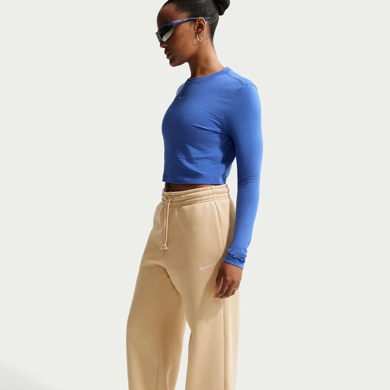 Detalle 2 de Nike Phnx Flc Hr Pant Wide 2 IH1011-010 – damskie spodnie dresowe z wysokim stanem