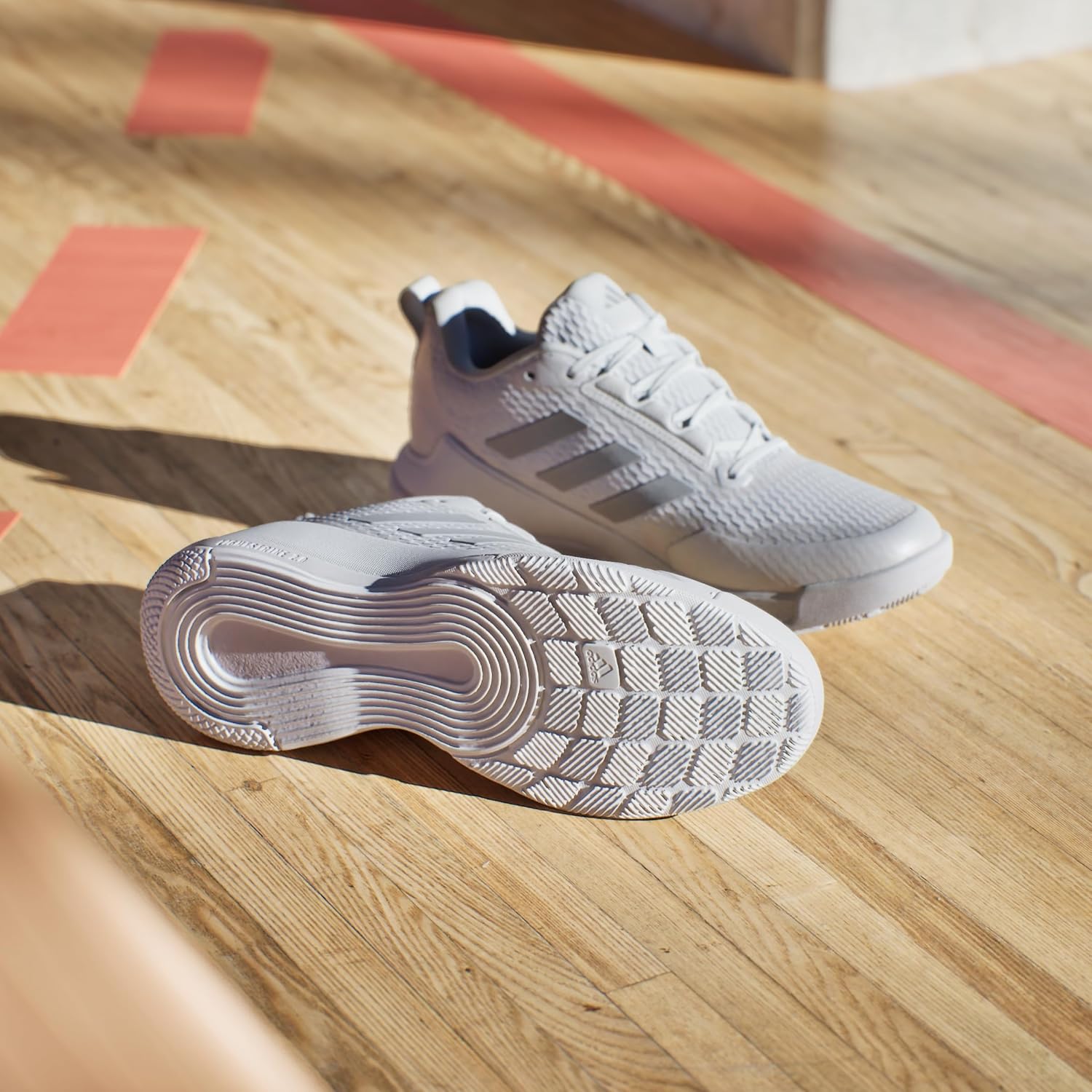 Detalle 2 de adidas Novaflight 2 Indoor Schuh