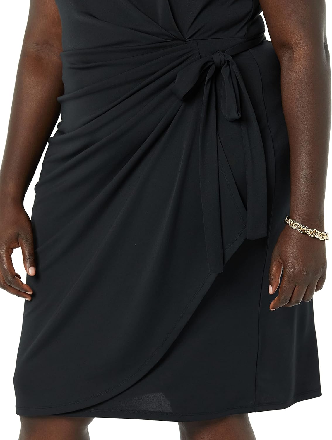 Thumbnail 4 de Amazon Essentials Damenkleid in Wickeloptik mit Flügelärmeln und U-Boot-Ausschnitt