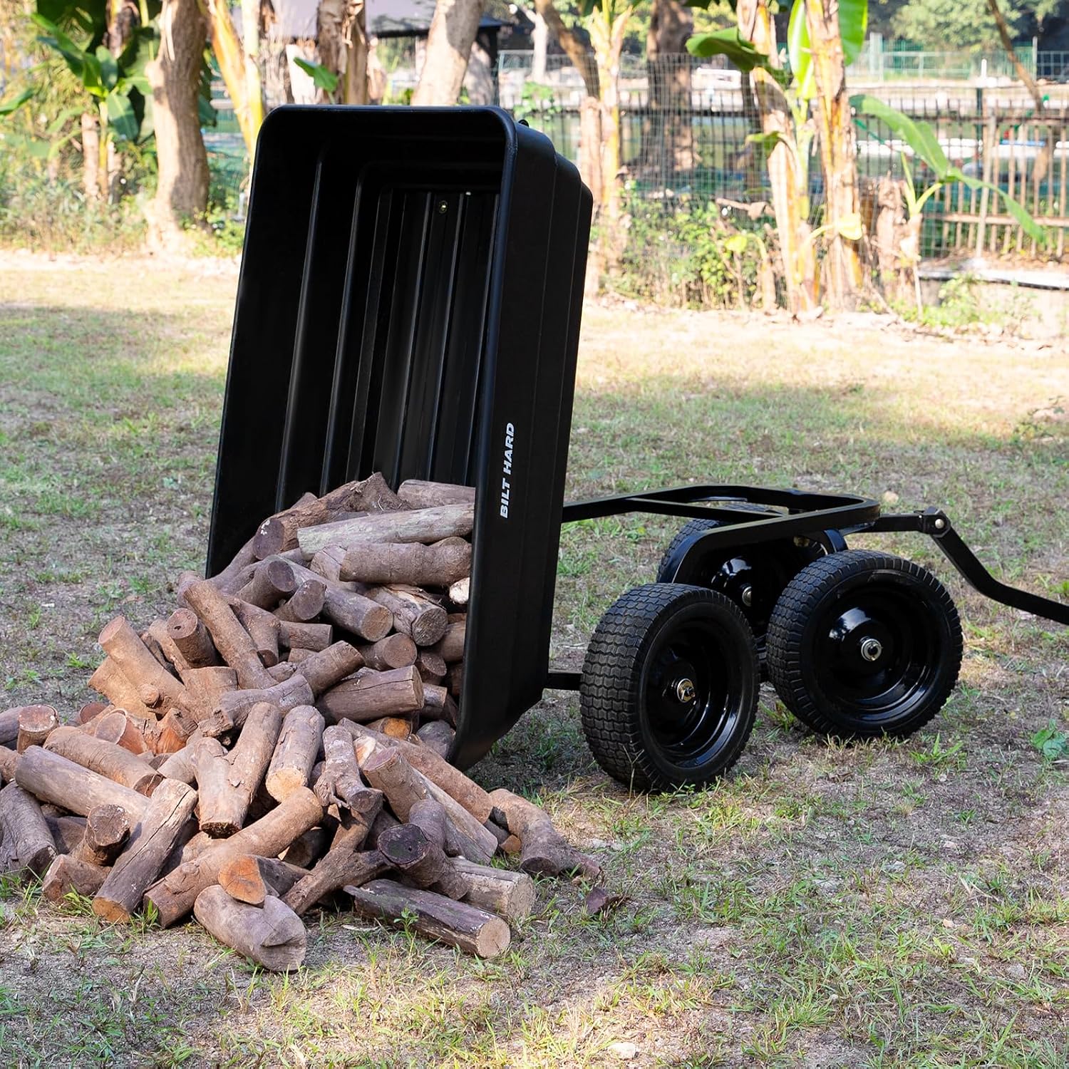 Detalle 2 de BILT HARD Garden Dump Cart, 7 Cu Ft