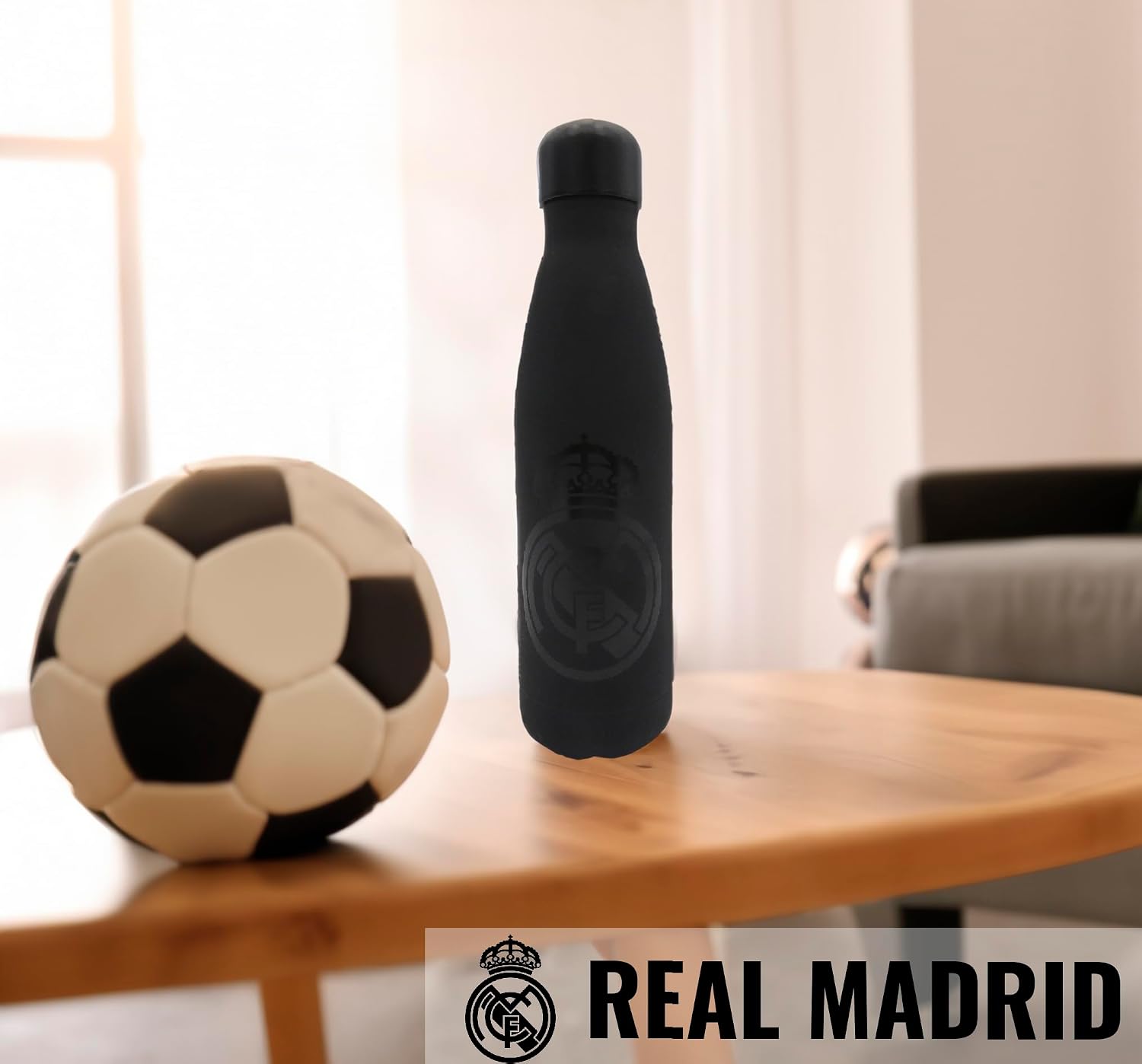 Detalle 1 de CYP Brands Real Madrid dubbelväggig stålflaska med skruvkork, svart