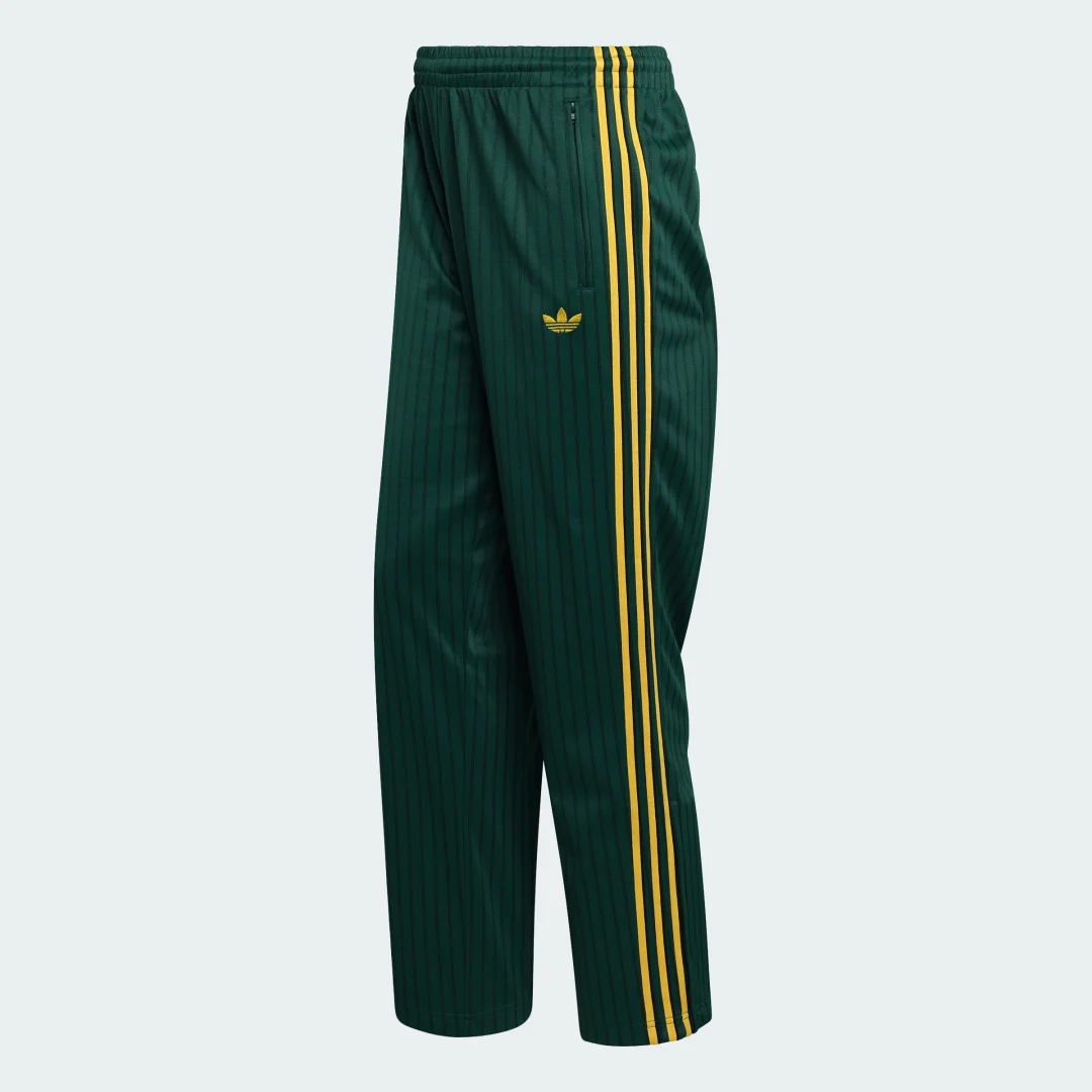 Detalle 2 de Pantalón Firebird Loose Pinstripes de Adidas — verde