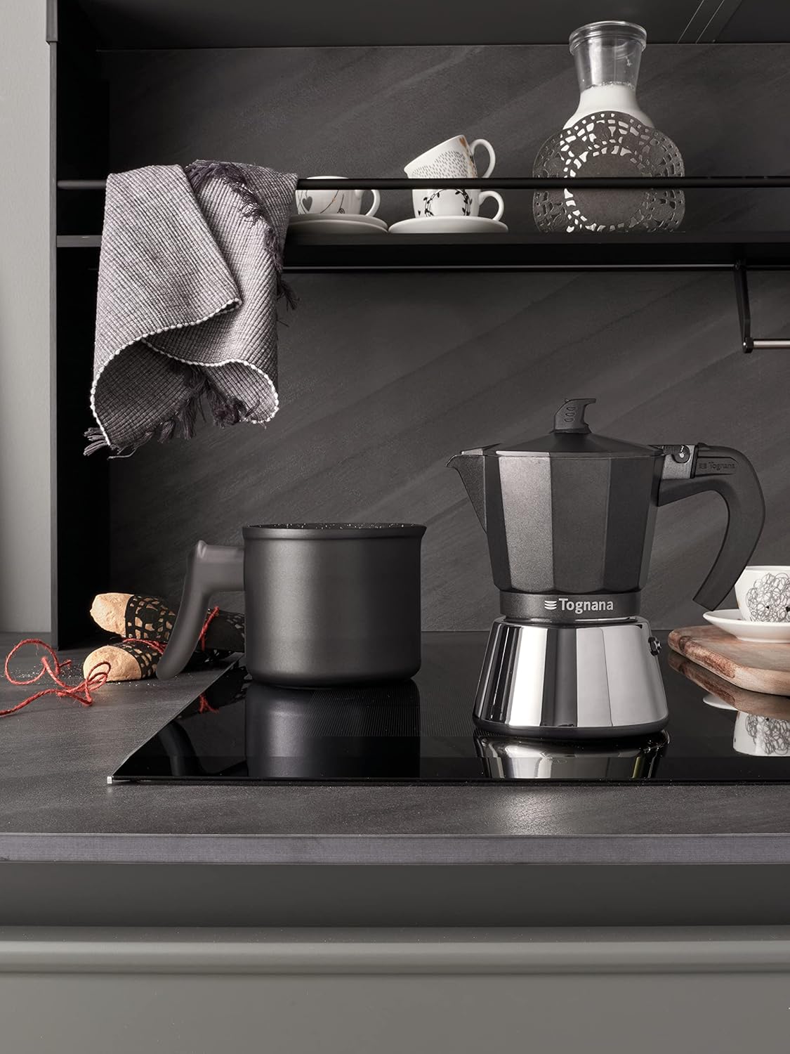 Detalle 2 de Tognana Ultra Class Induction Cafetera Moka 3 tazas