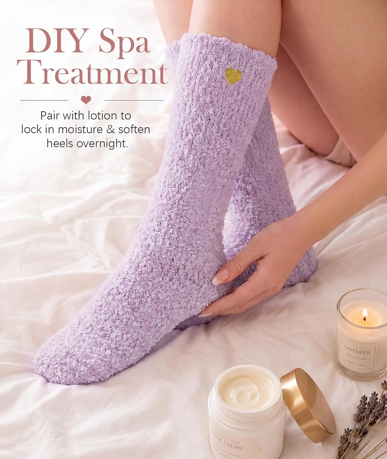 Detalle de Fuzzy Socks in Gift Box with Thinking of You Wrap, Coral Fleece