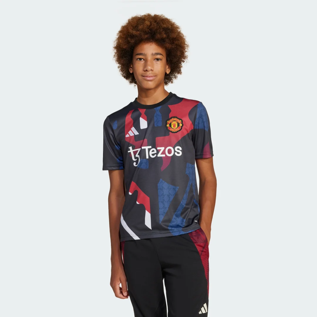 Detalle de Camiseta de calentamiento Manchester United 24/25 para adolescentes - Adidas