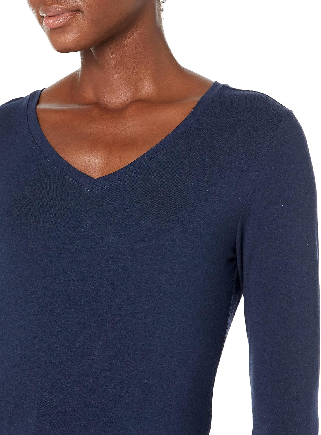 Thumbnail 2 de Amazon Essentials Damen Regular-Fit T-Shirt mit 3/4-Ärmlänge und V-Ausschnitt (In Übergröße erhältlich)