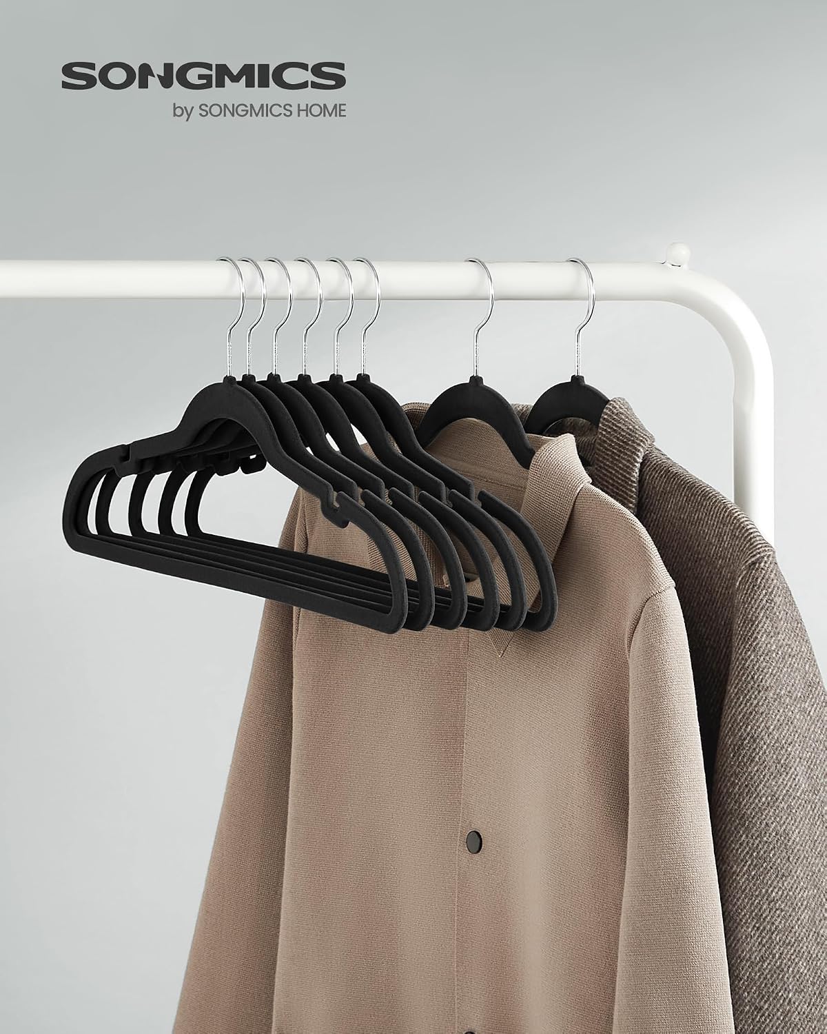 Detalle 2 de SONGMICS CRF029B05 Velvet Coat Hangers, 50 Pack, Non-Slip, Swivel Hook