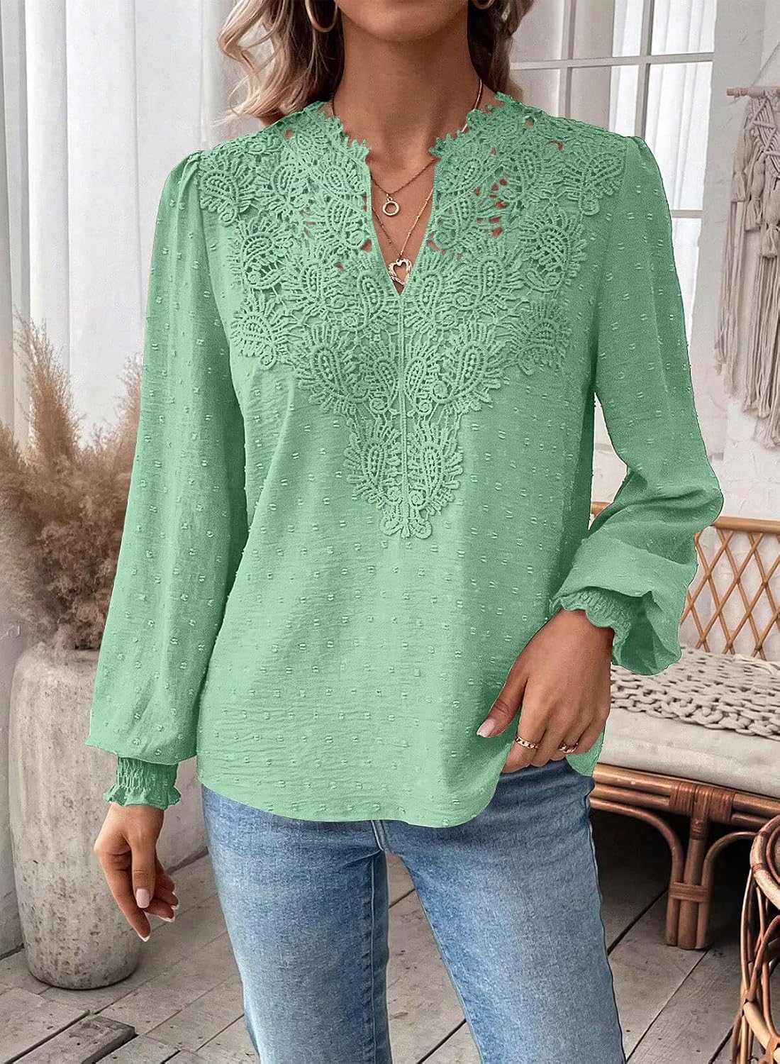Detalle 2 de Falechay Boho Tops for Women Long-Sleeve V-Neck Blouse with Crochet Details