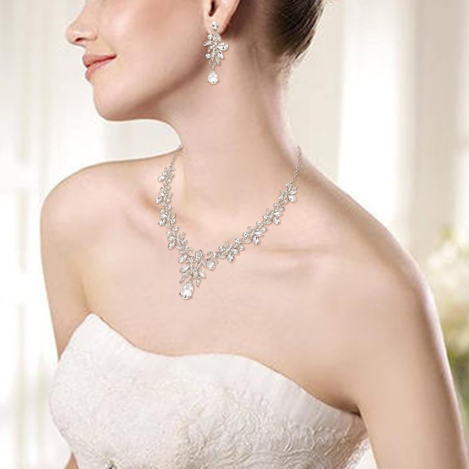Thumbnail 1 de Parure bijoux de mariage Clearine : collier + boucles d’oreilles cristal feuille fleurs