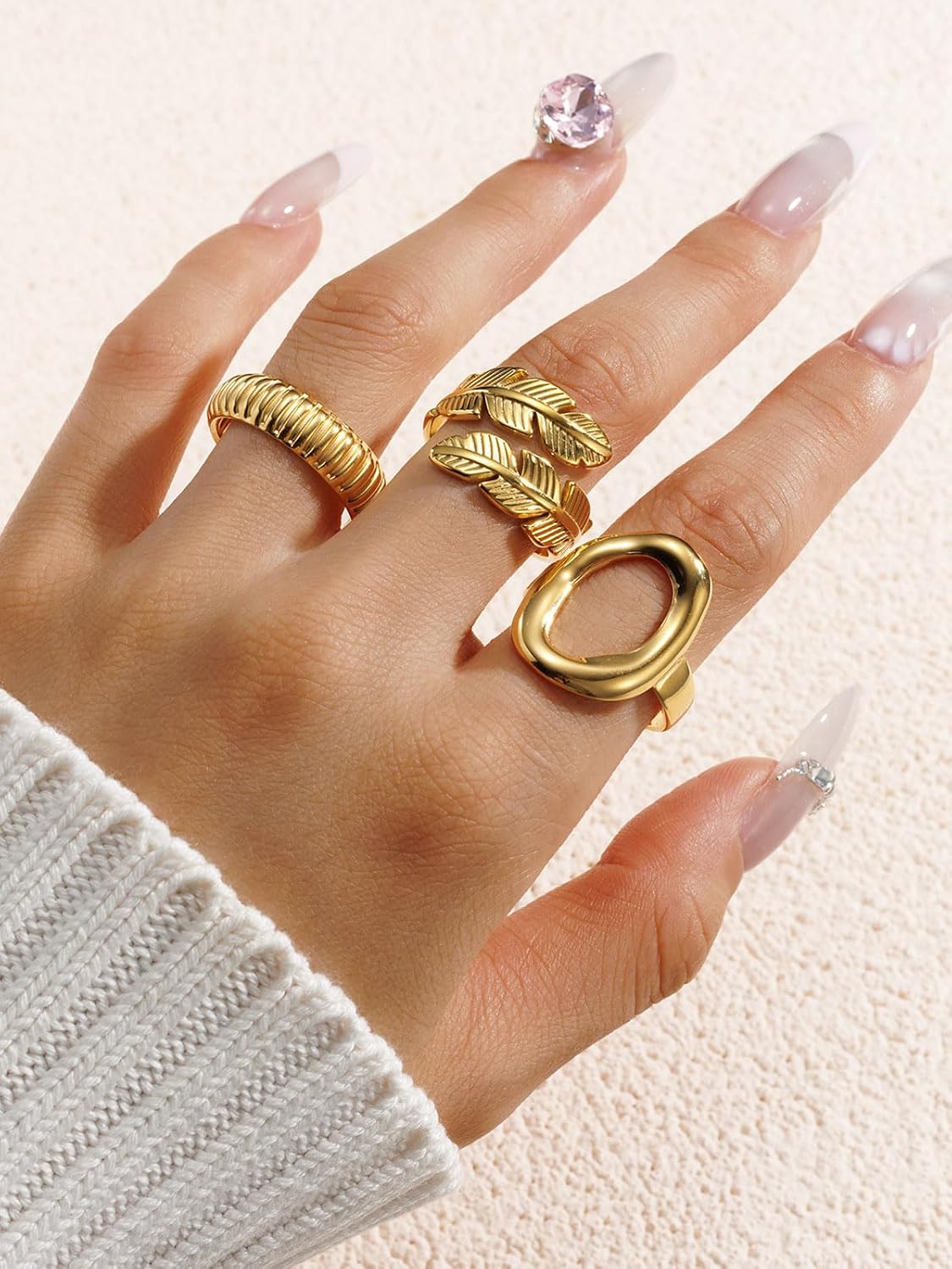 Detalle de TIZU 9-teiliges Damen-Ring-Set „Gold“ aus Edelstahl, 18K Goldplattierung, verstellbar & wasserfest