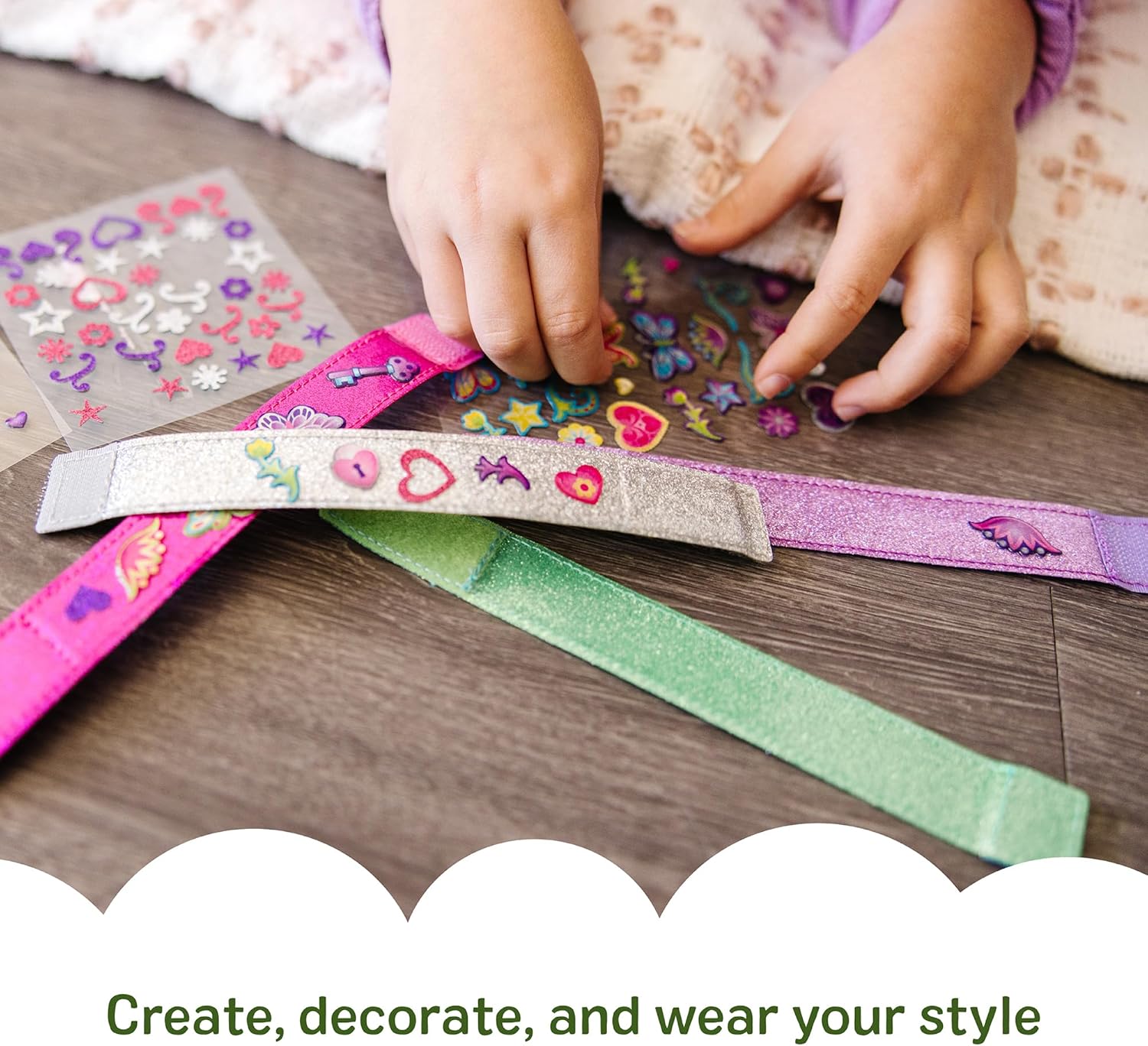 Thumbnail 2 de Melissa & Doug Design-Your-Own Bracelets with 100+ Sparkle Stickers