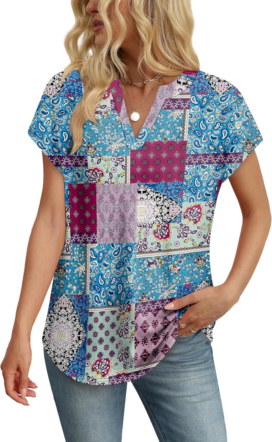 Detalle de WIHOLL Women’s V-Neck Summer Tee: A Versatile Short-Sleeve Top for Everyday Comfort