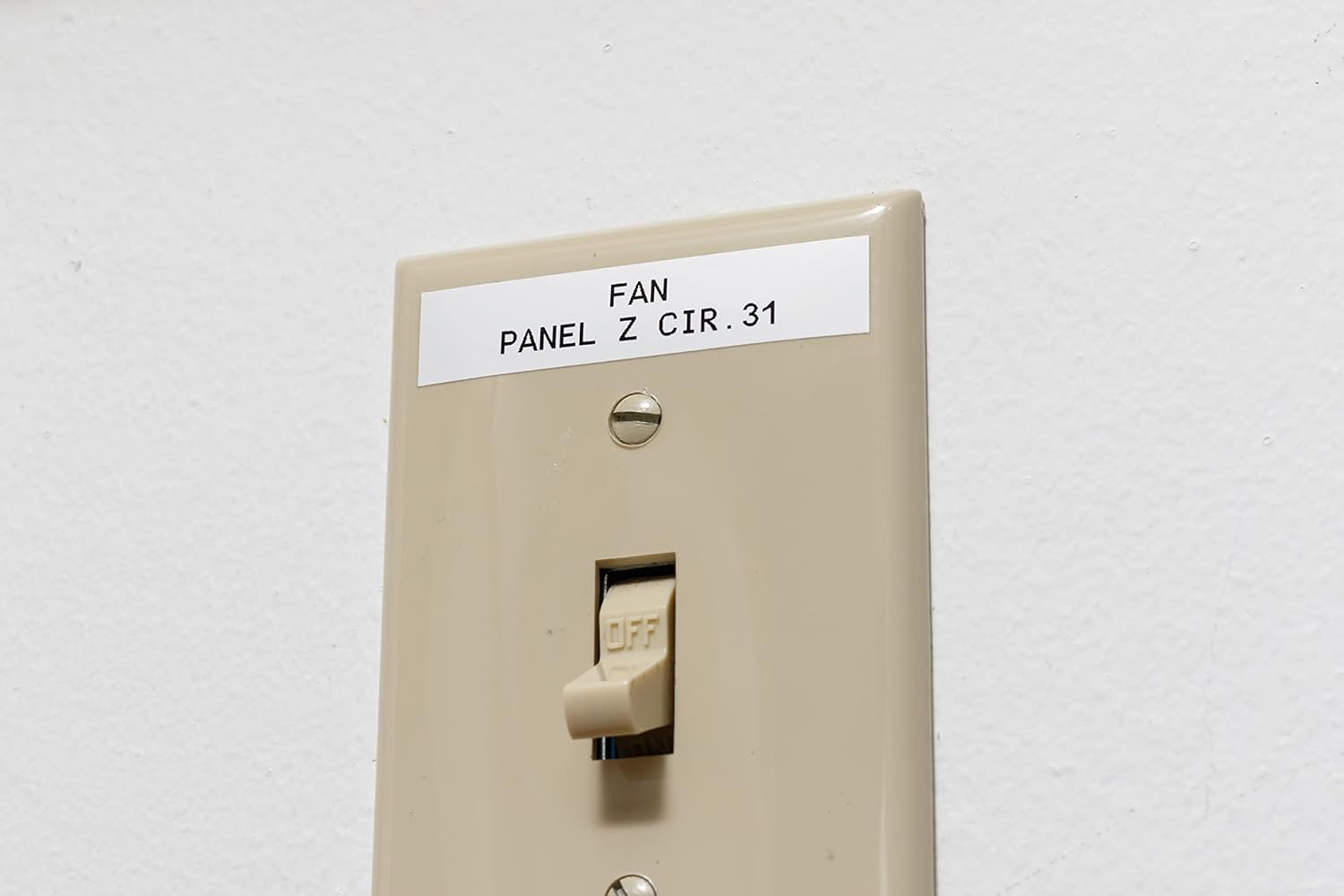 Detalle de Brady nastro in vinile per stampanti per etichette M210 e M211 M21-375-595-WT (nero su bianco, 9,53 mm x 6,40 m)