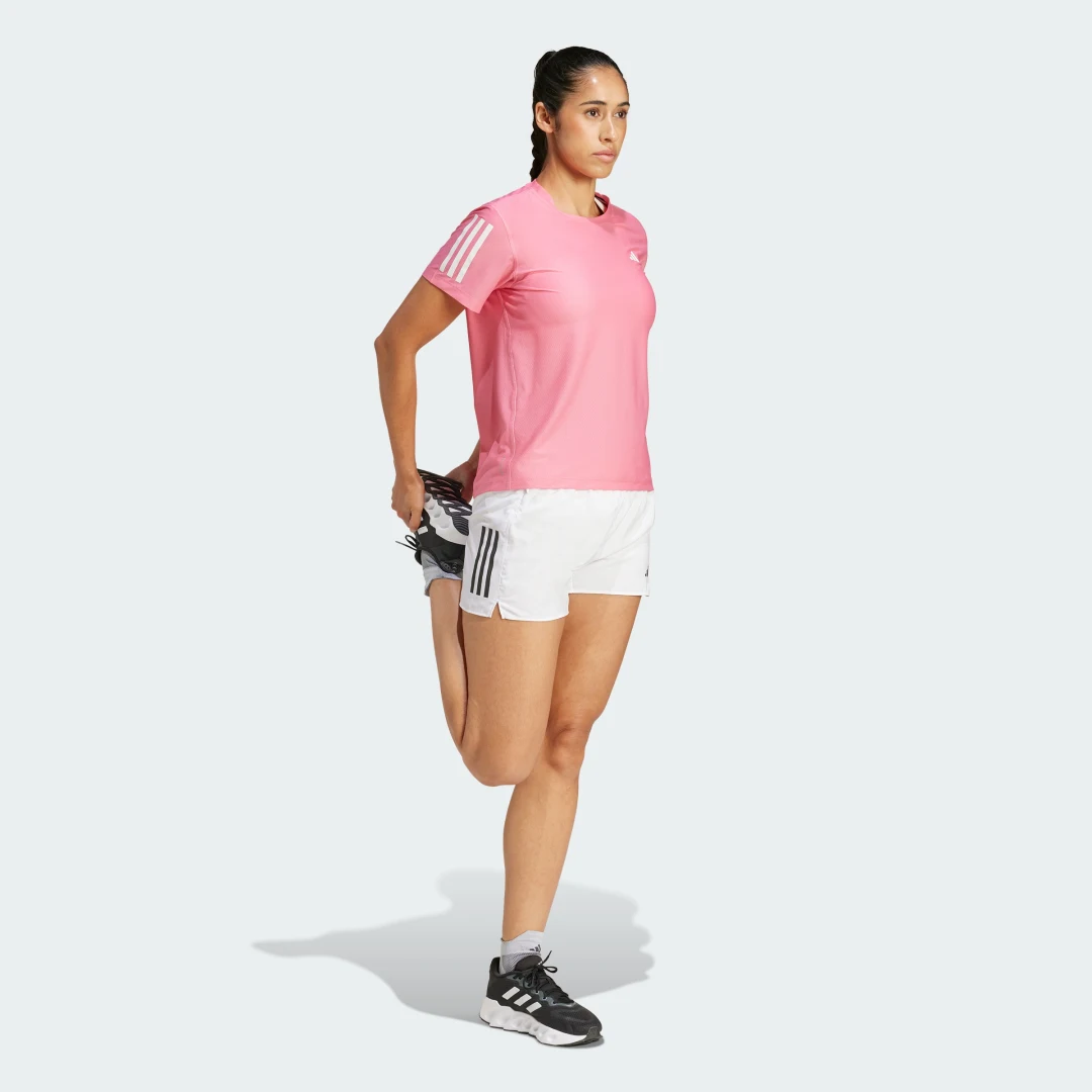 Detalle de Camiseta Own The Run de Adidas – Rosa