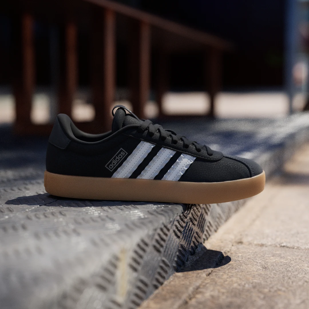 Detalle 2 de Zapatilla VL Court 3.0 de Adidas en negro: estilo clásico y versátil