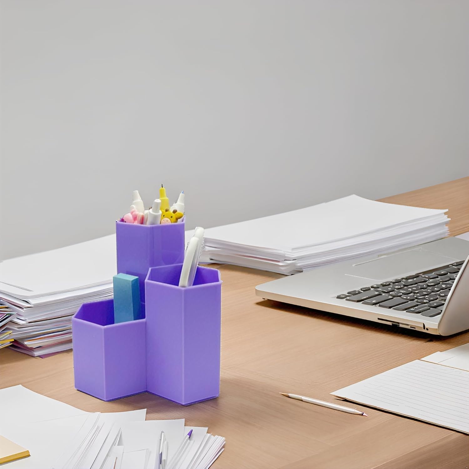 Detalle de Saikvi Triangular Desk Pen Holder