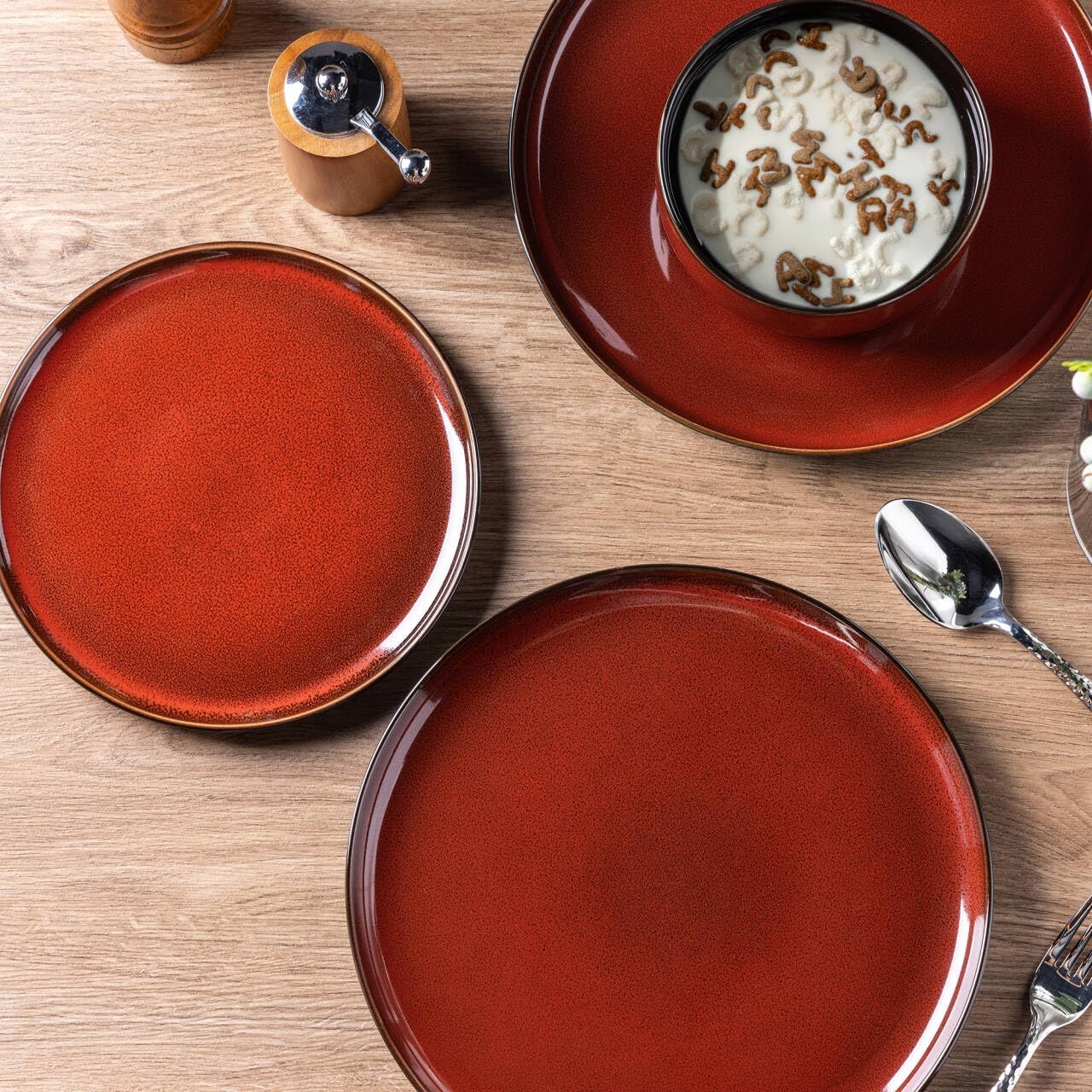 Detalle de LERATIO LeRatio Ceramic Dinnerware Sets for 6 (18PCS) with Reactive Glaze