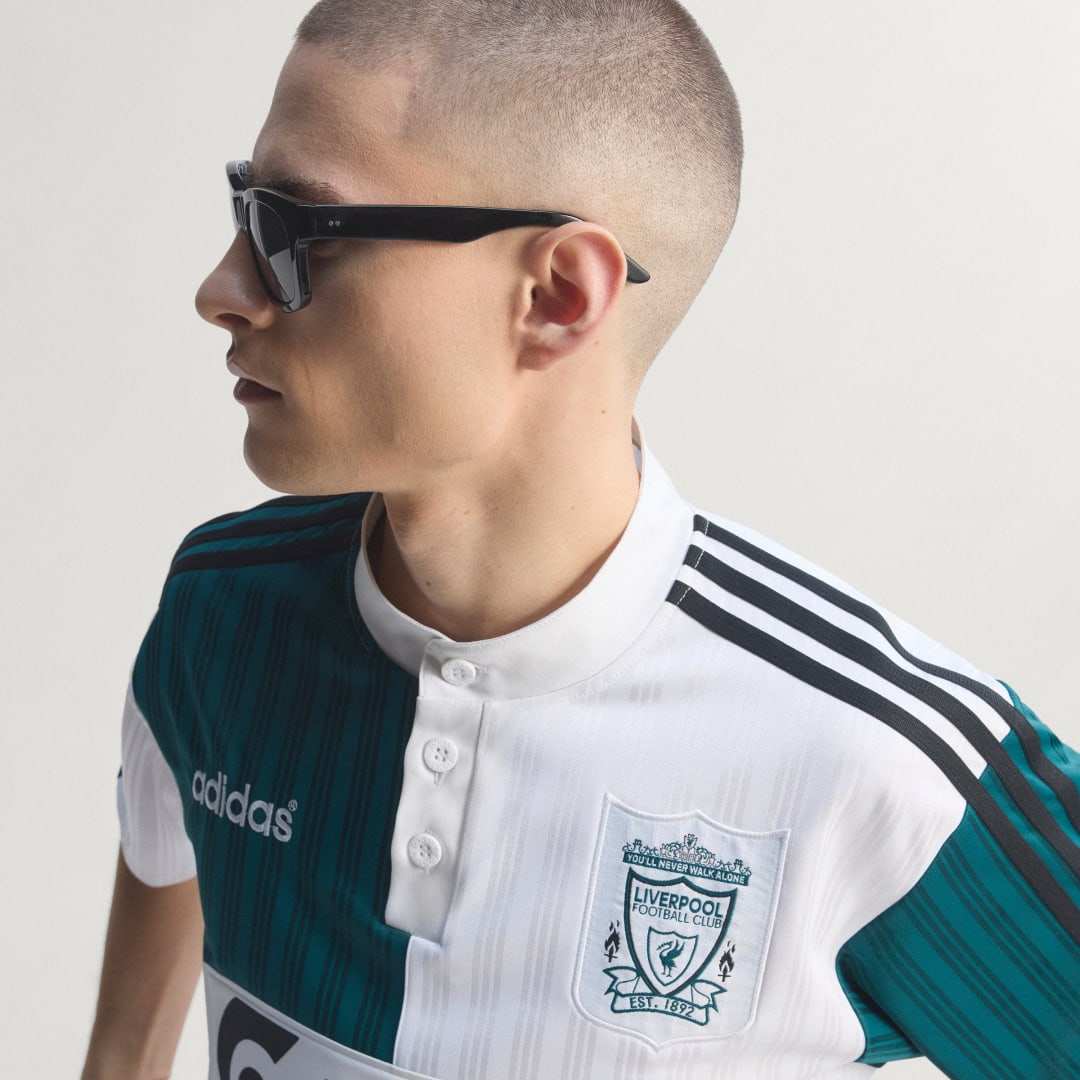 Detalle de Camiseta segunda equipación Liverpool FC 95 – Adidas (Blanco)