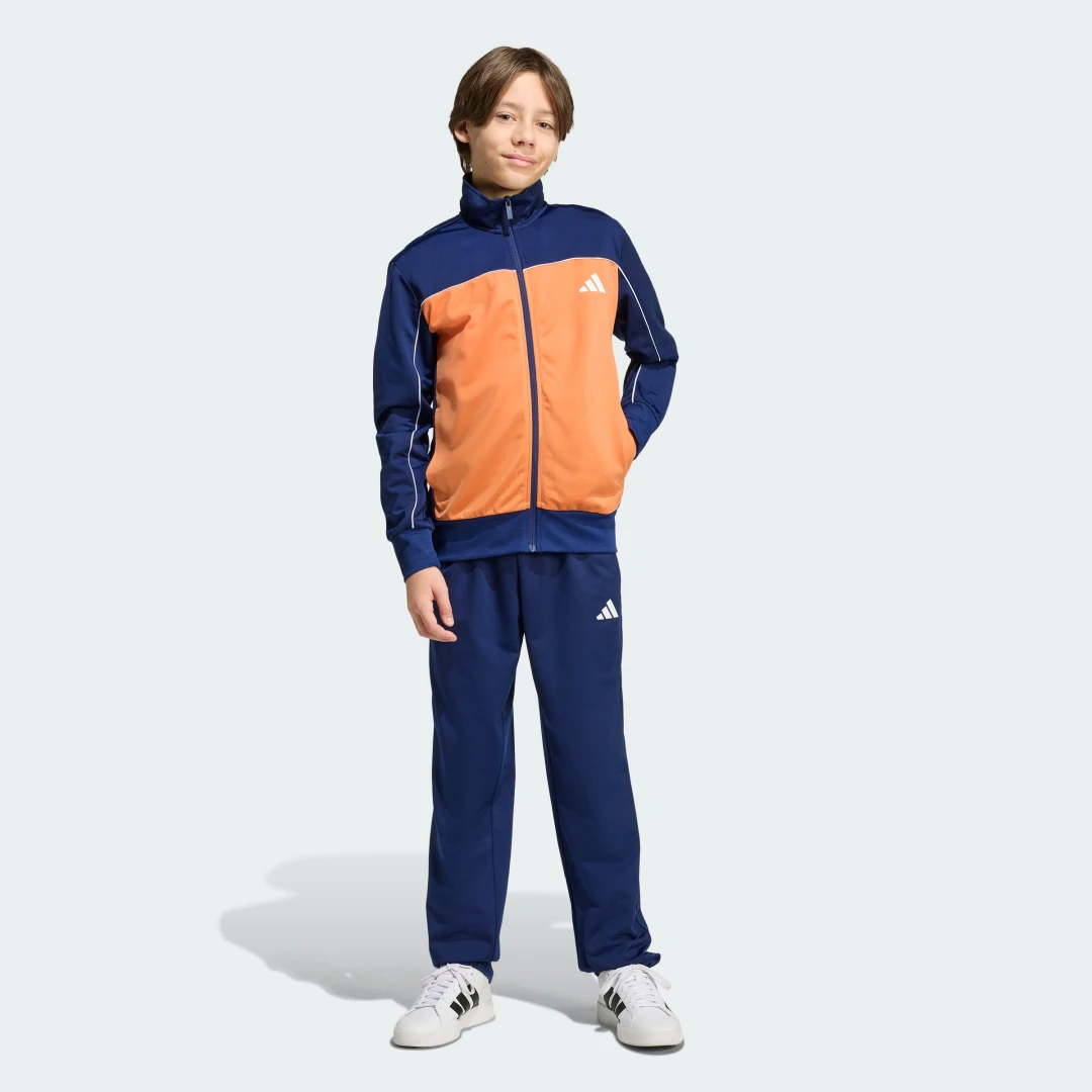Detalle de Chándal de punto Colour Pop de Adidas: confort y color azul para el día a día