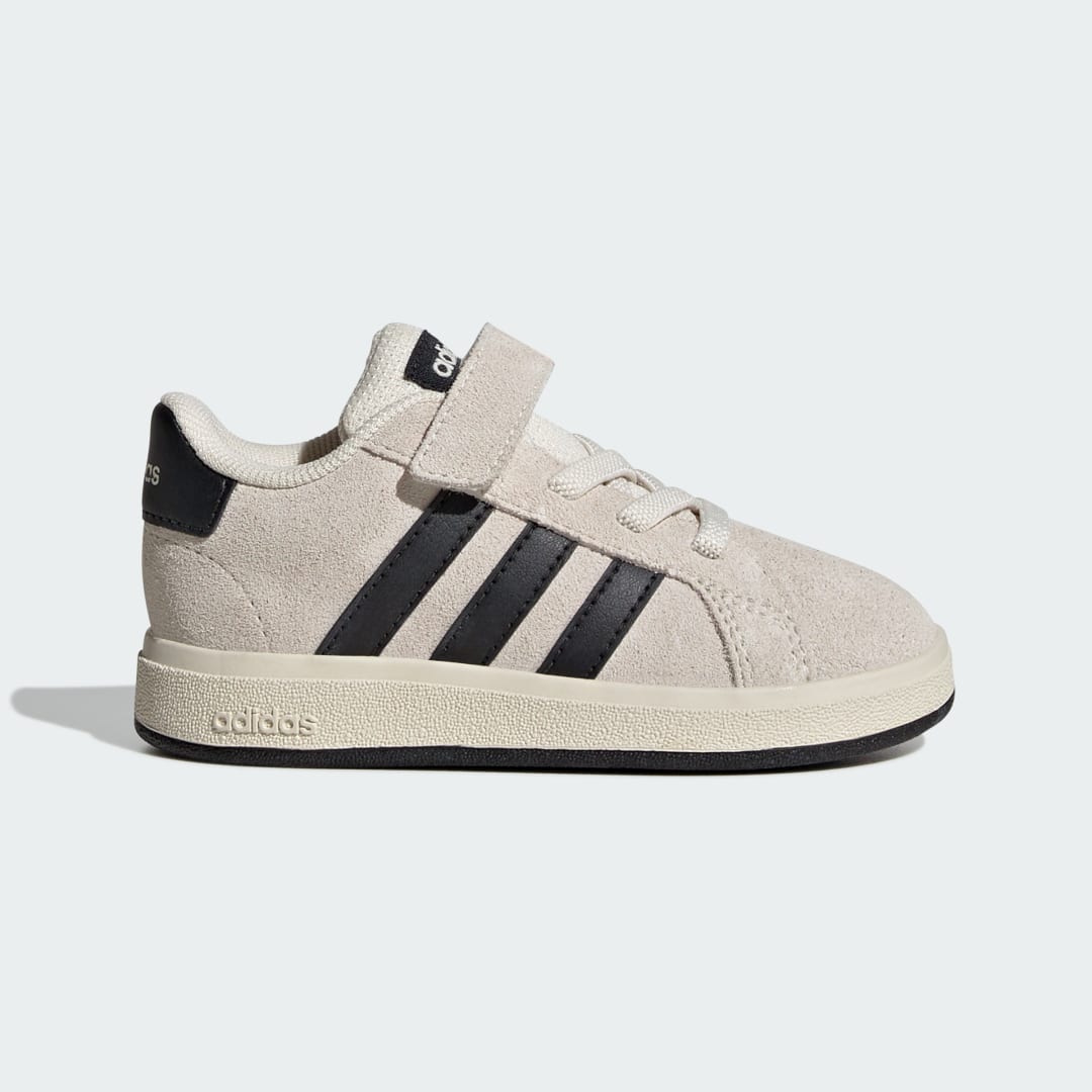 Detalle de Zapatilla Grand Court 2.0 de Adidas – estilo clásico en blanco